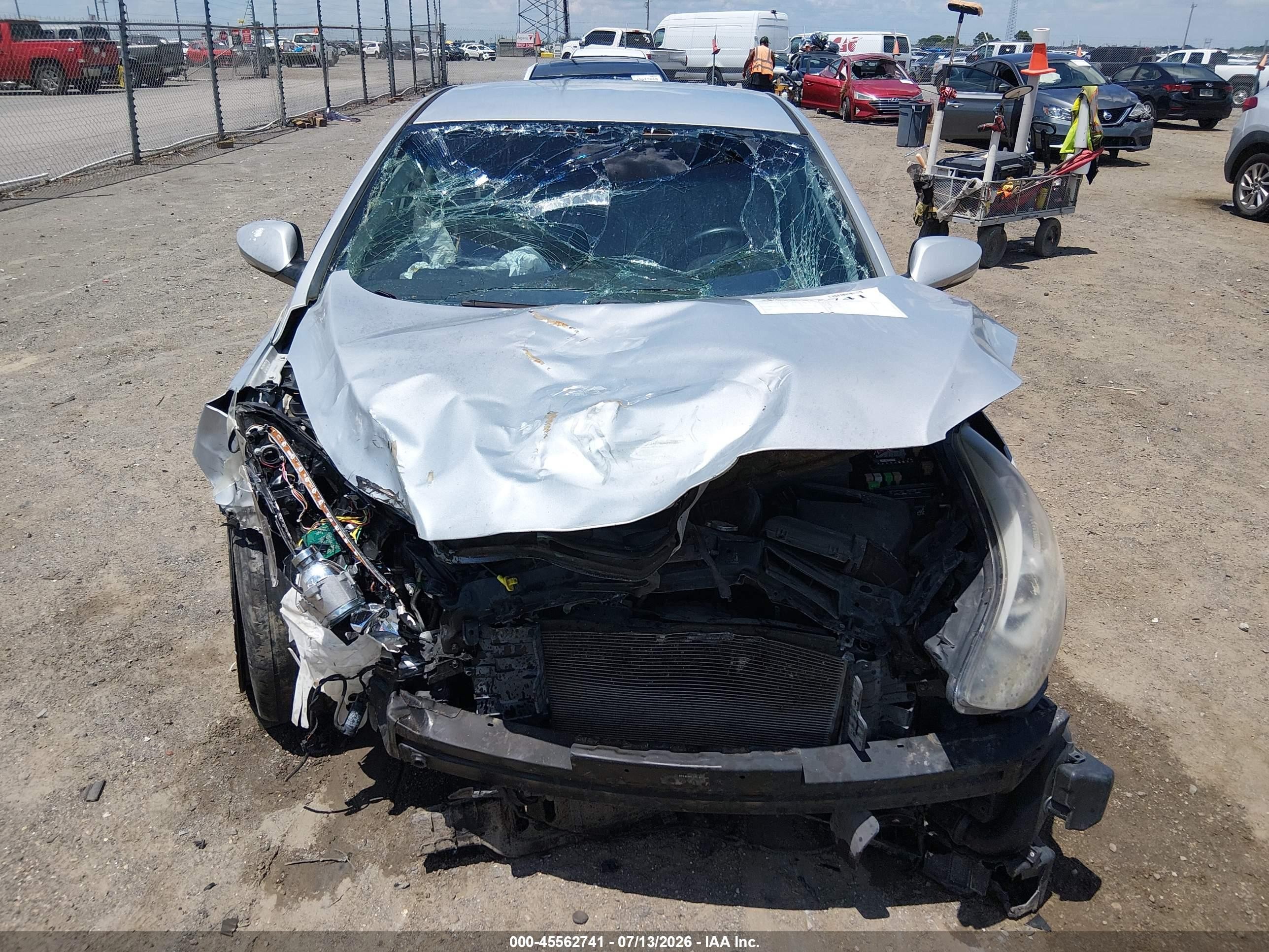 2014 Hyundai Elantra Limited Silver vin: KMHDH4AE9EU170476