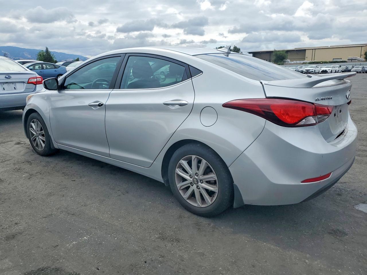 2015 Hyundai Elantra Se Silver vin: KMHDH4AE9FU230905