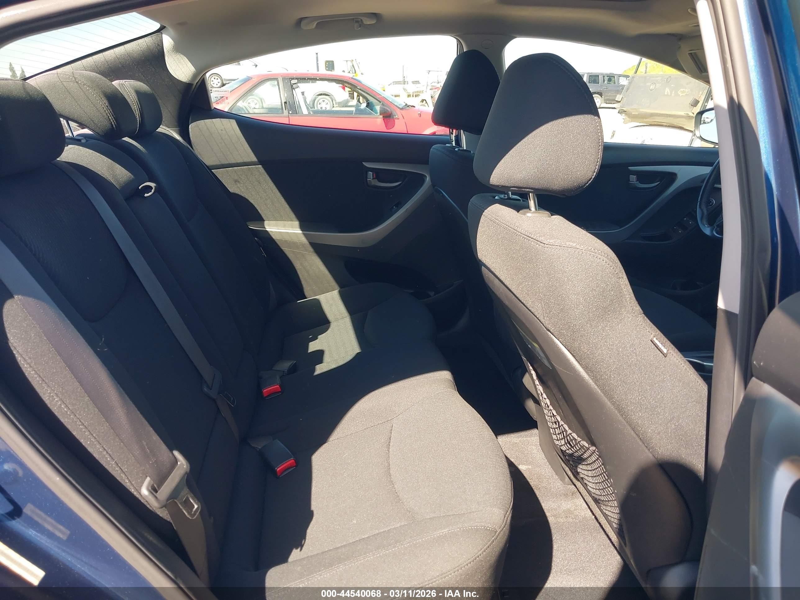 2015 Hyundai Elantra Se Blue vin: KMHDH4AE9FU281899