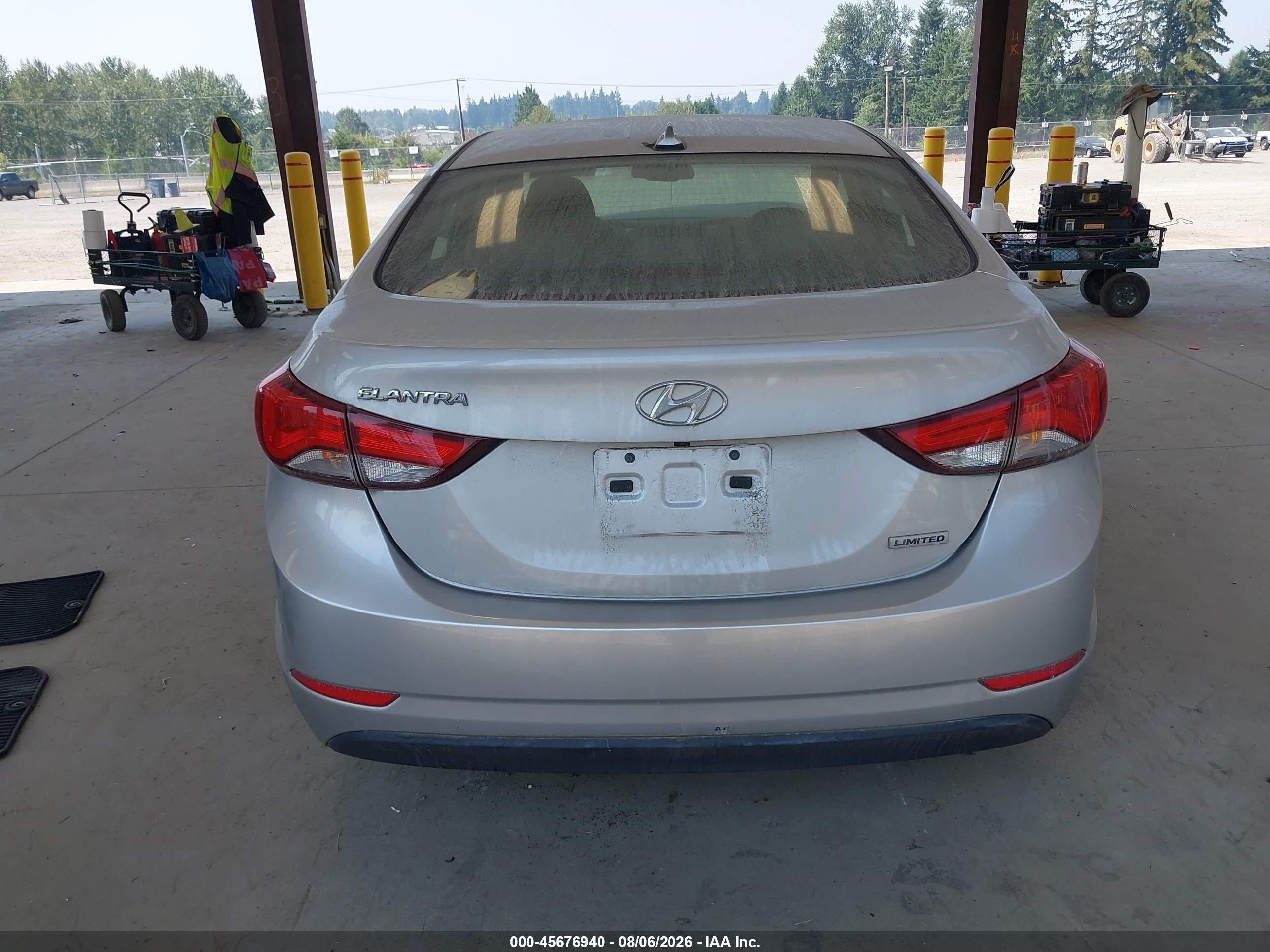 2015 Hyundai Elantra Limited Серебряный vin: KMHDH4AE9FU323097