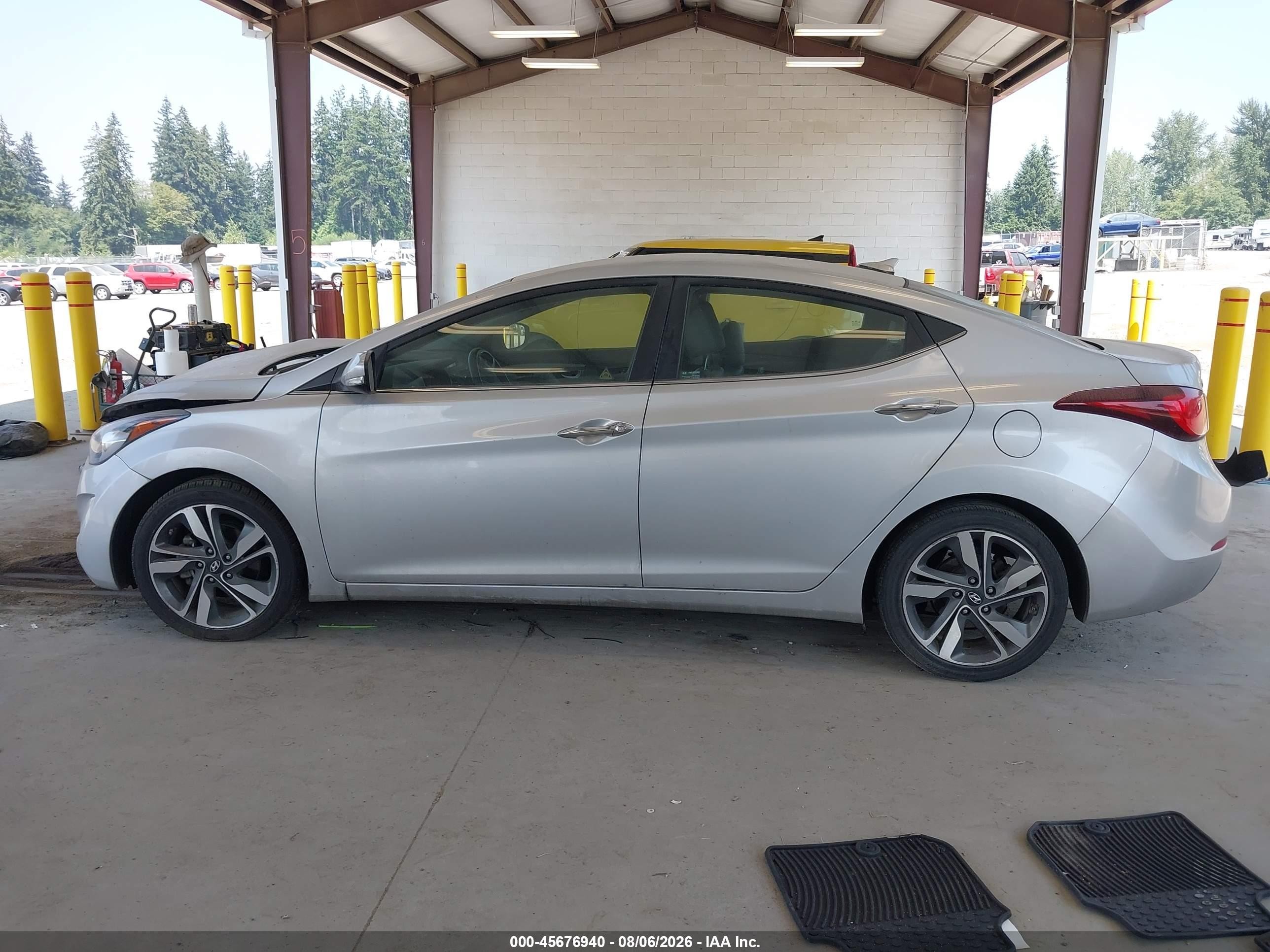2015 Hyundai Elantra Limited Серебряный vin: KMHDH4AE9FU323097