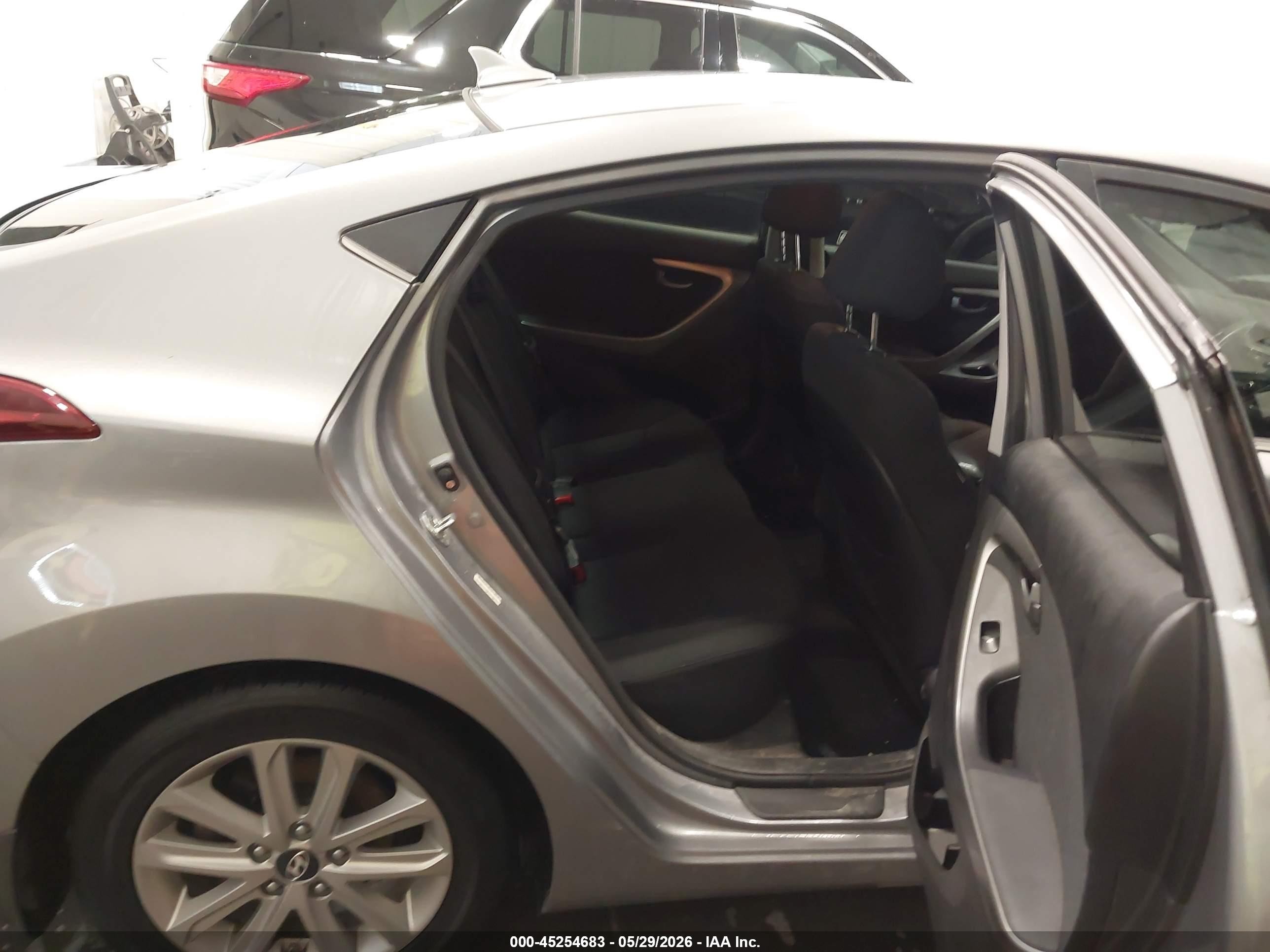 2015 Hyundai Elantra Se Silver vin: KMHDH4AE9FU342880