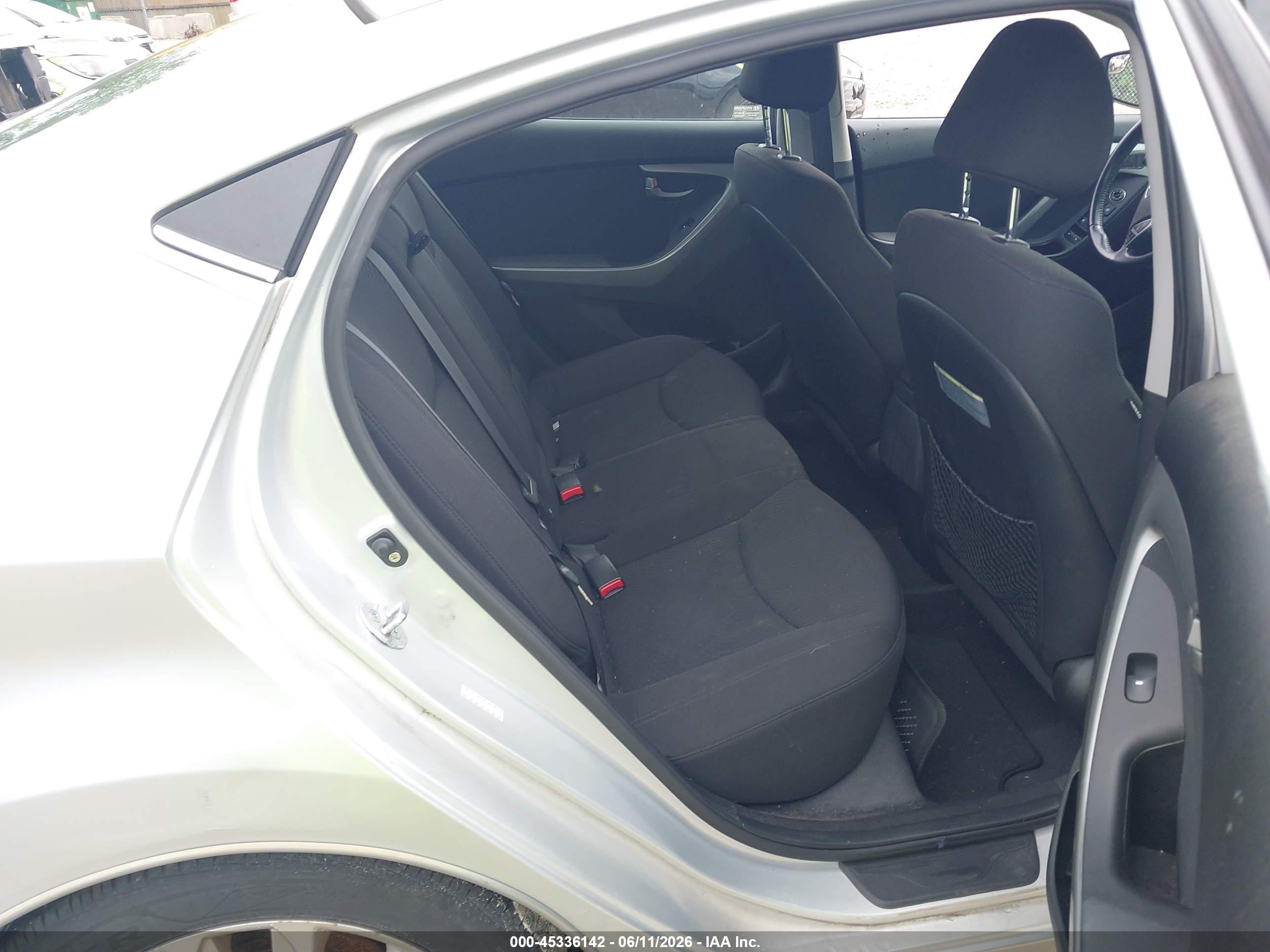 2015 Hyundai Elantra Se Silver vin: KMHDH4AE9FU437696