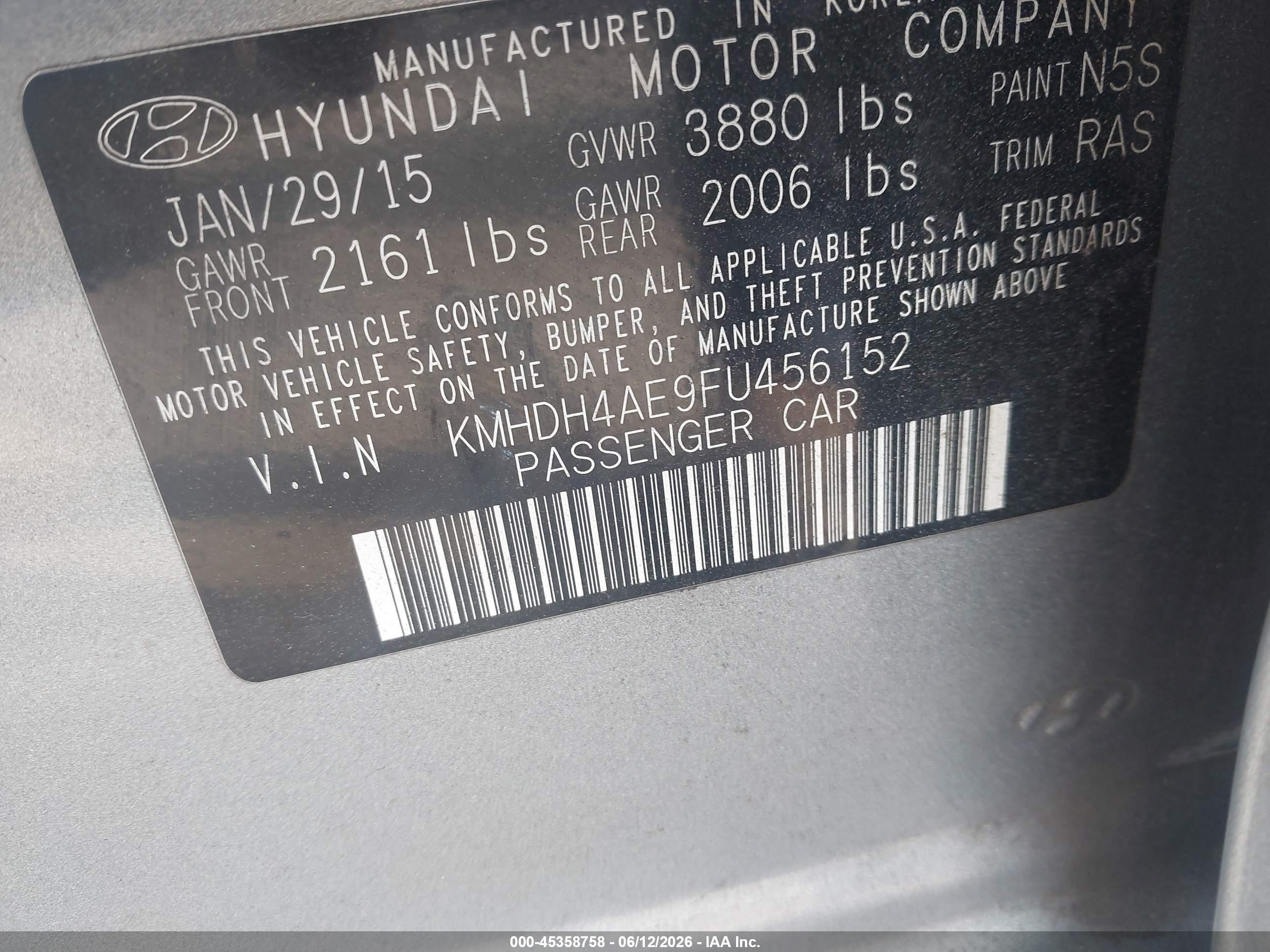 2015 Hyundai Elantra Limited Silver vin: KMHDH4AE9FU456152
