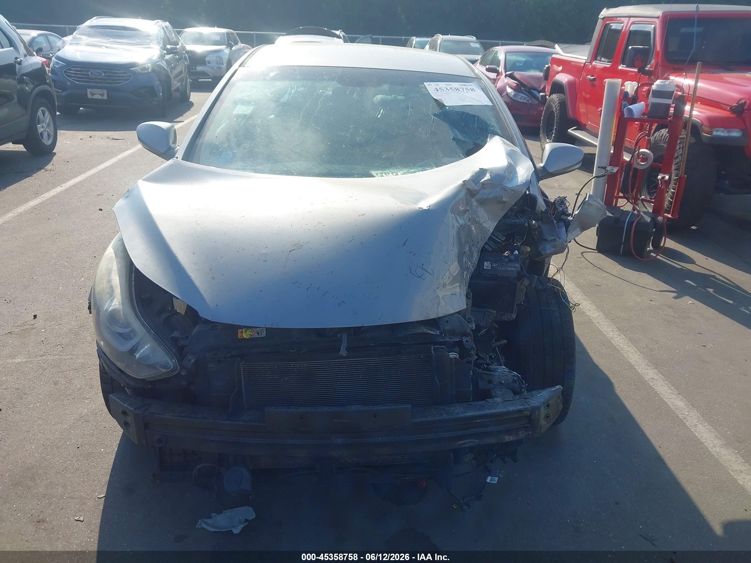 2015 Hyundai Elantra Limited Silver vin: KMHDH4AE9FU456152