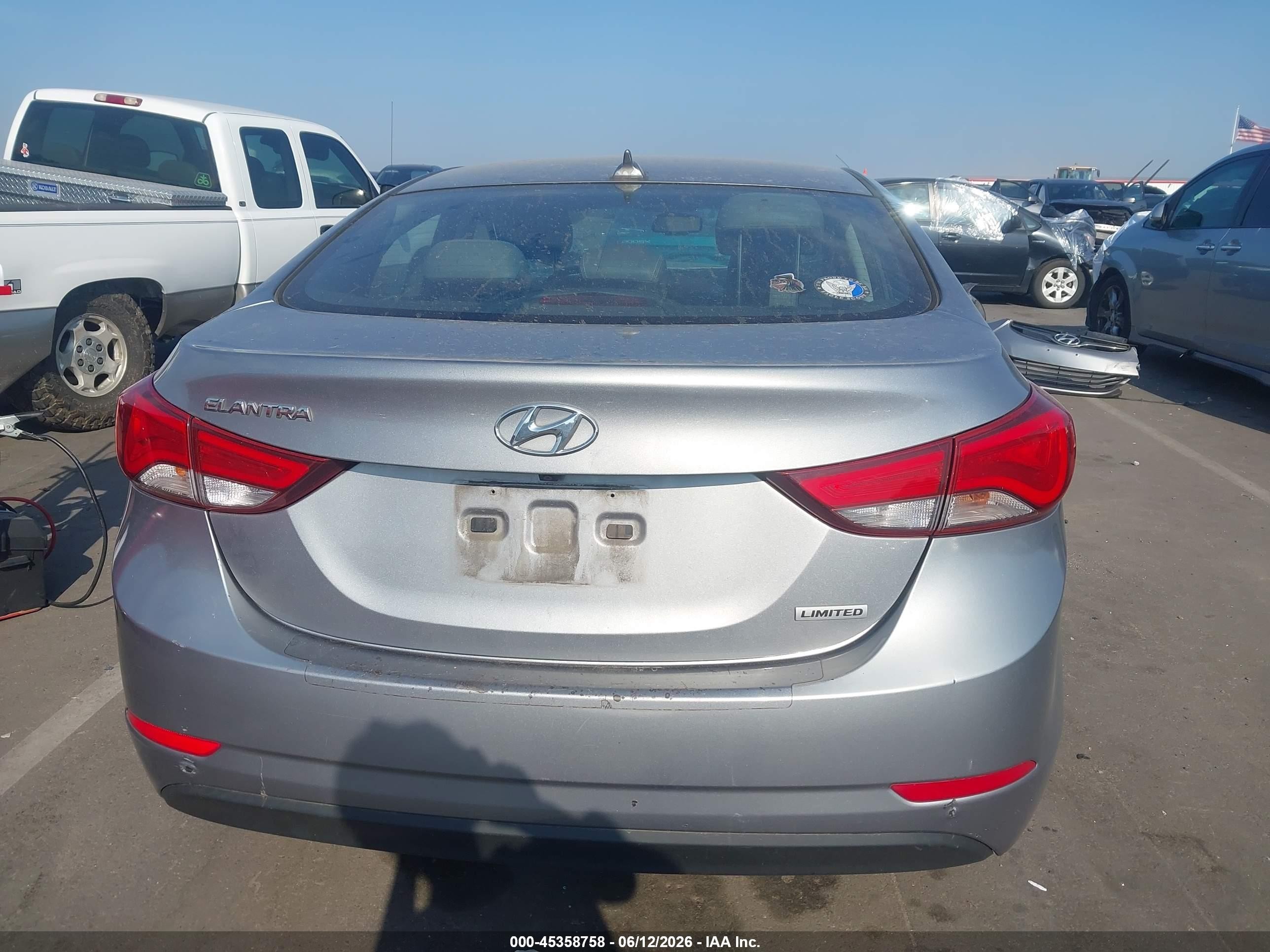 2015 Hyundai Elantra Limited Silver vin: KMHDH4AE9FU456152