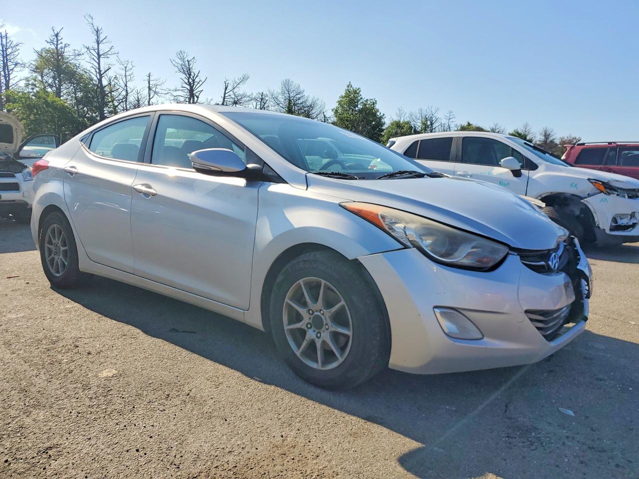 2012 Hyundai Elantra Limited Silver vin: KMHDH4AEXCU479595