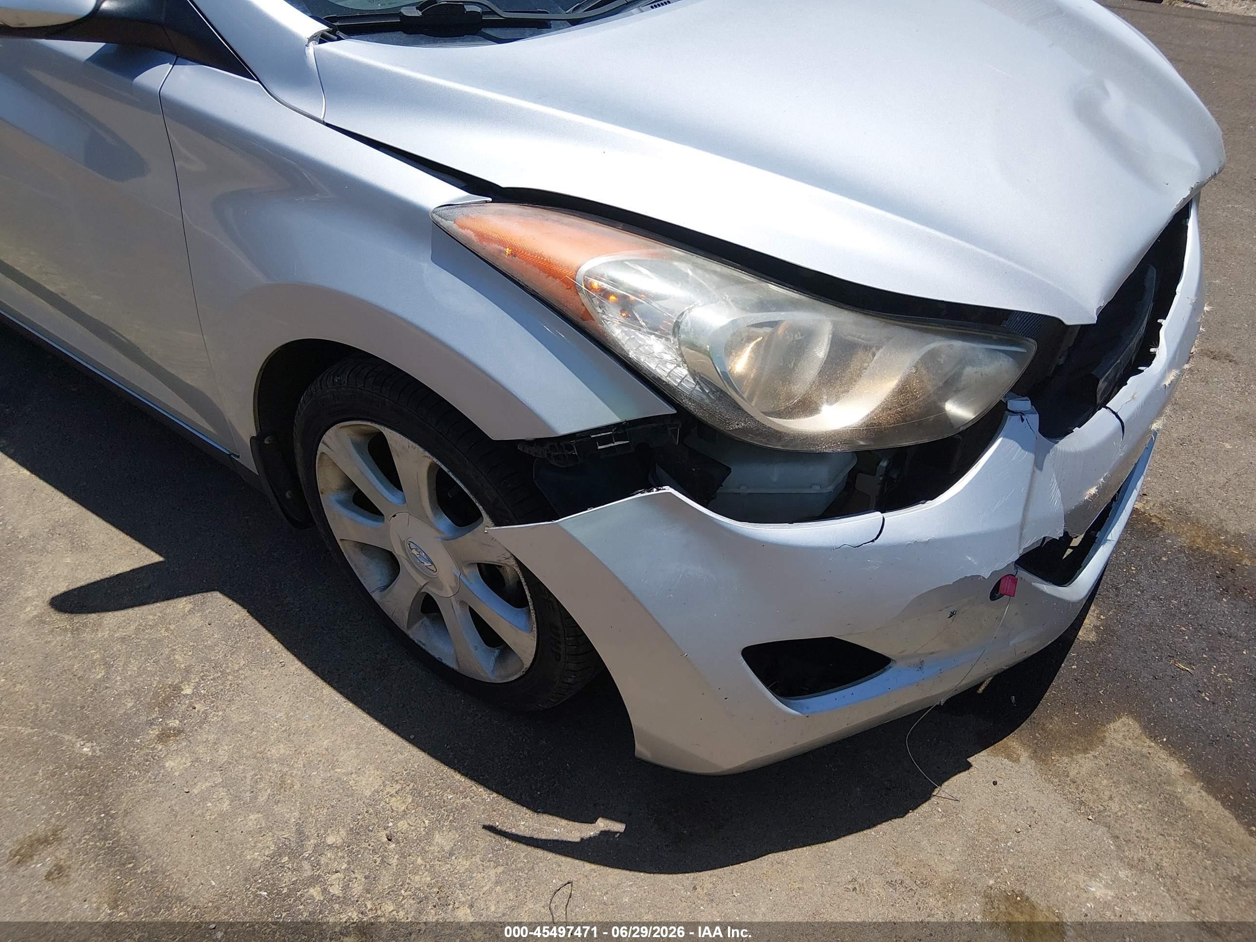 2013 Hyundai Elantra Limited Серебряный vin: KMHDH4AEXDU511821