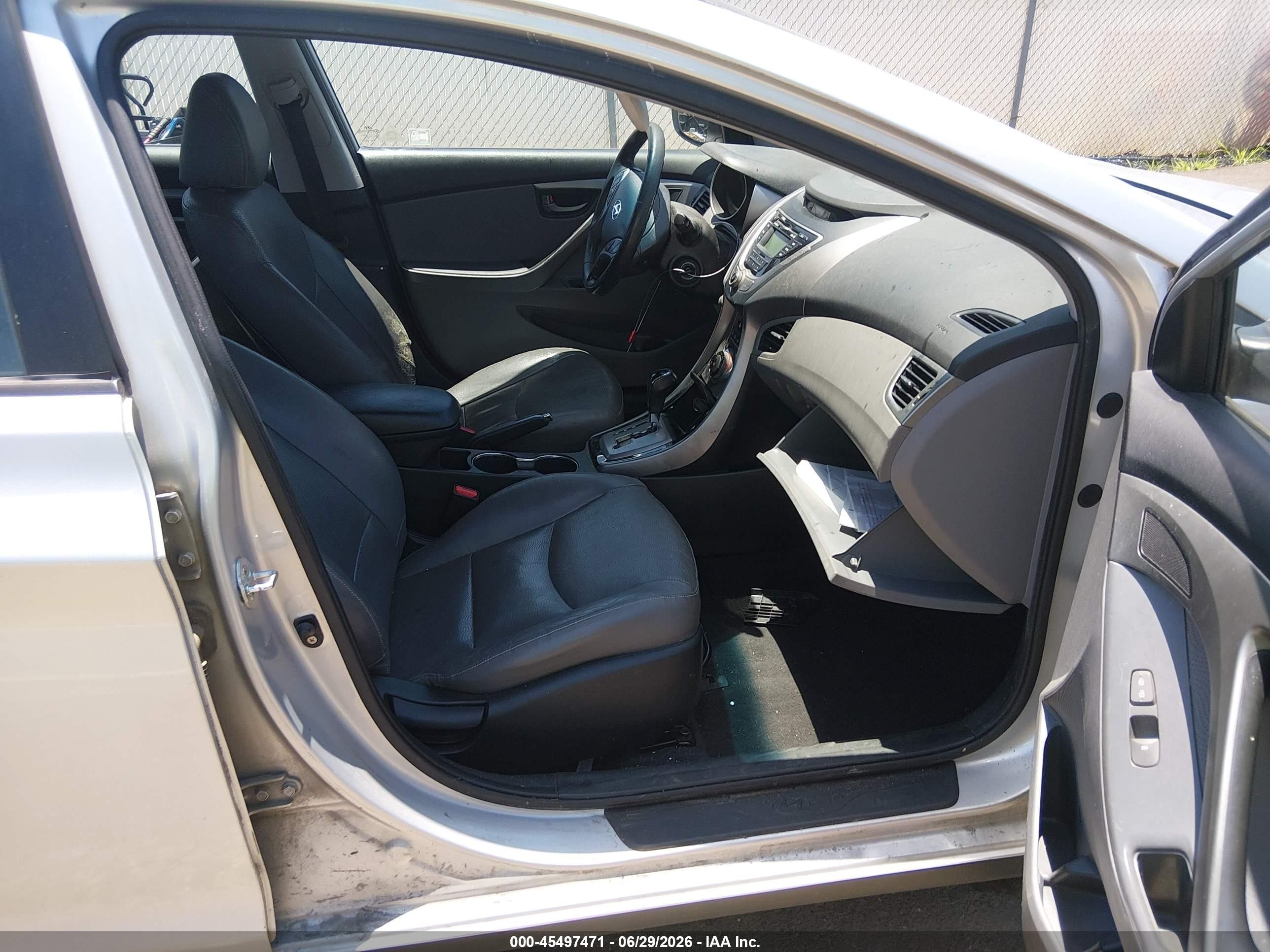 2013 Hyundai Elantra Limited Серебряный vin: KMHDH4AEXDU511821