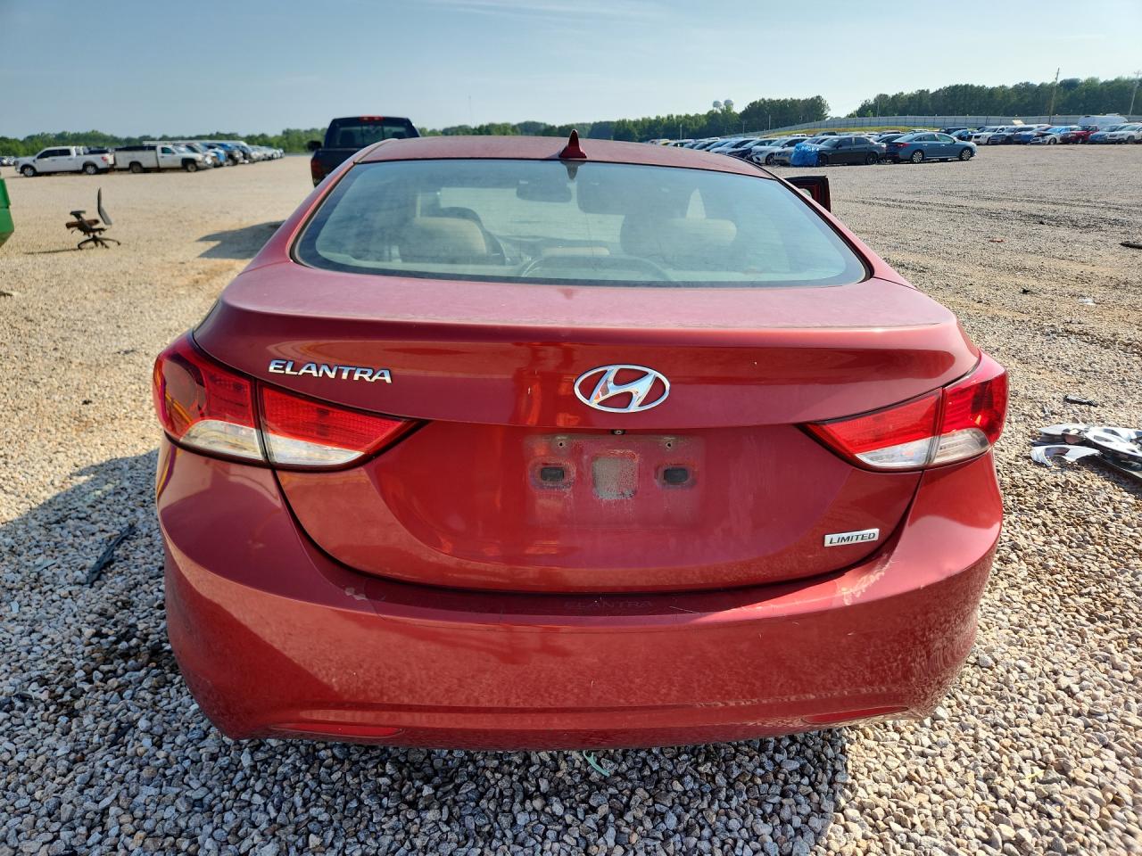 2013 Hyundai Elantra Limited Red vin: KMHDH4AEXDU561411
