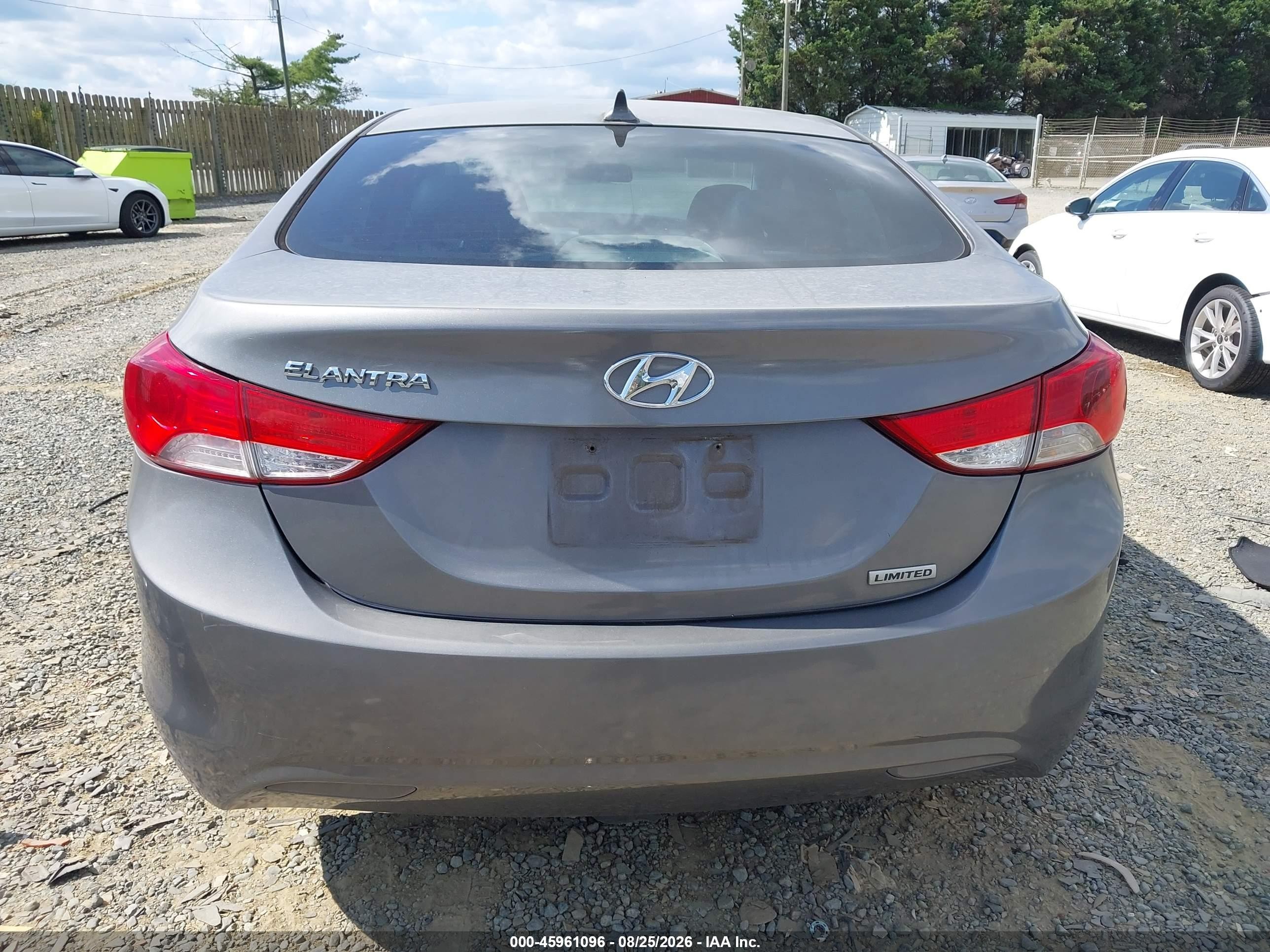 2013 Hyundai Elantra Limited Gray vin: KMHDH4AEXDU562445