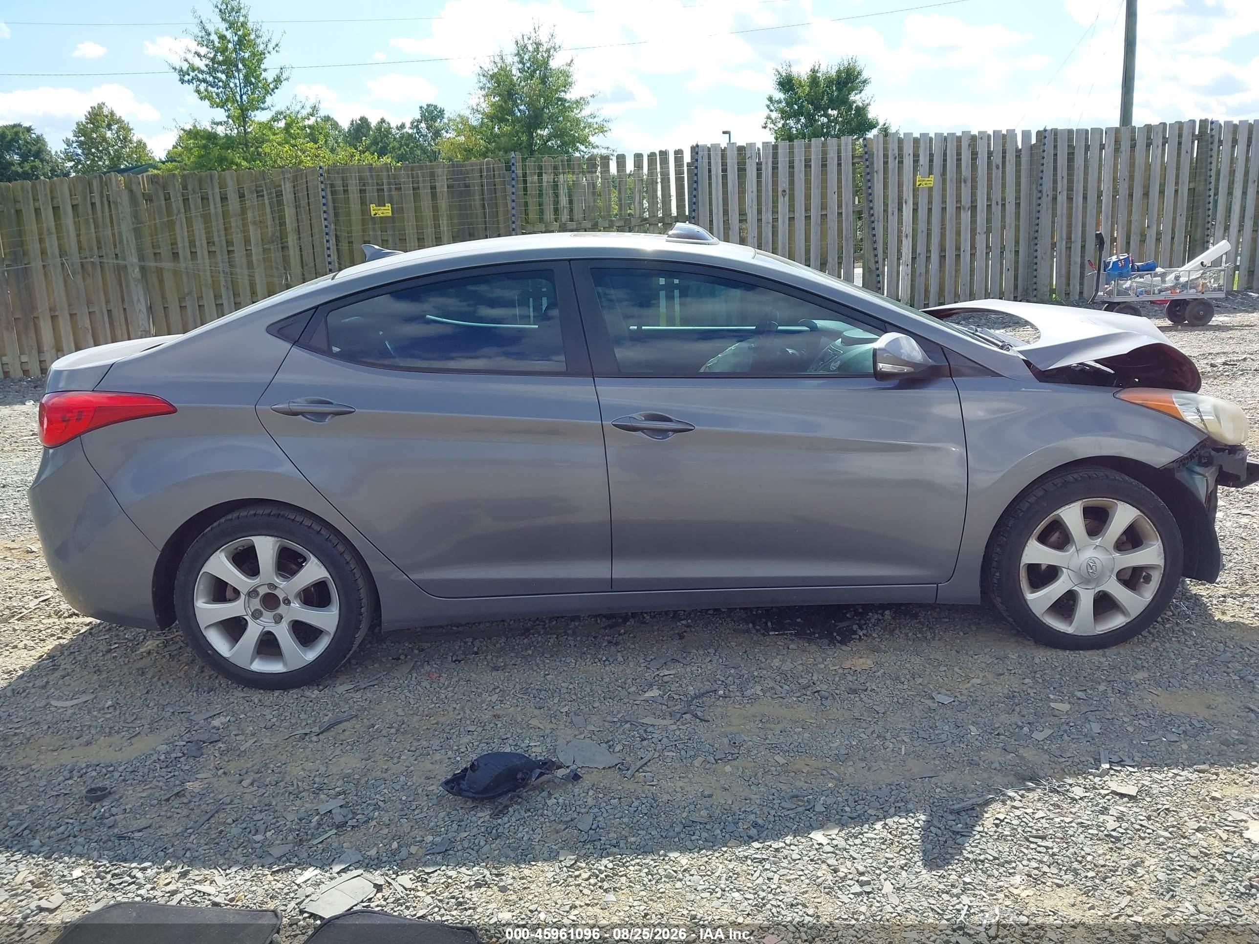 2013 Hyundai Elantra Limited Gray vin: KMHDH4AEXDU562445