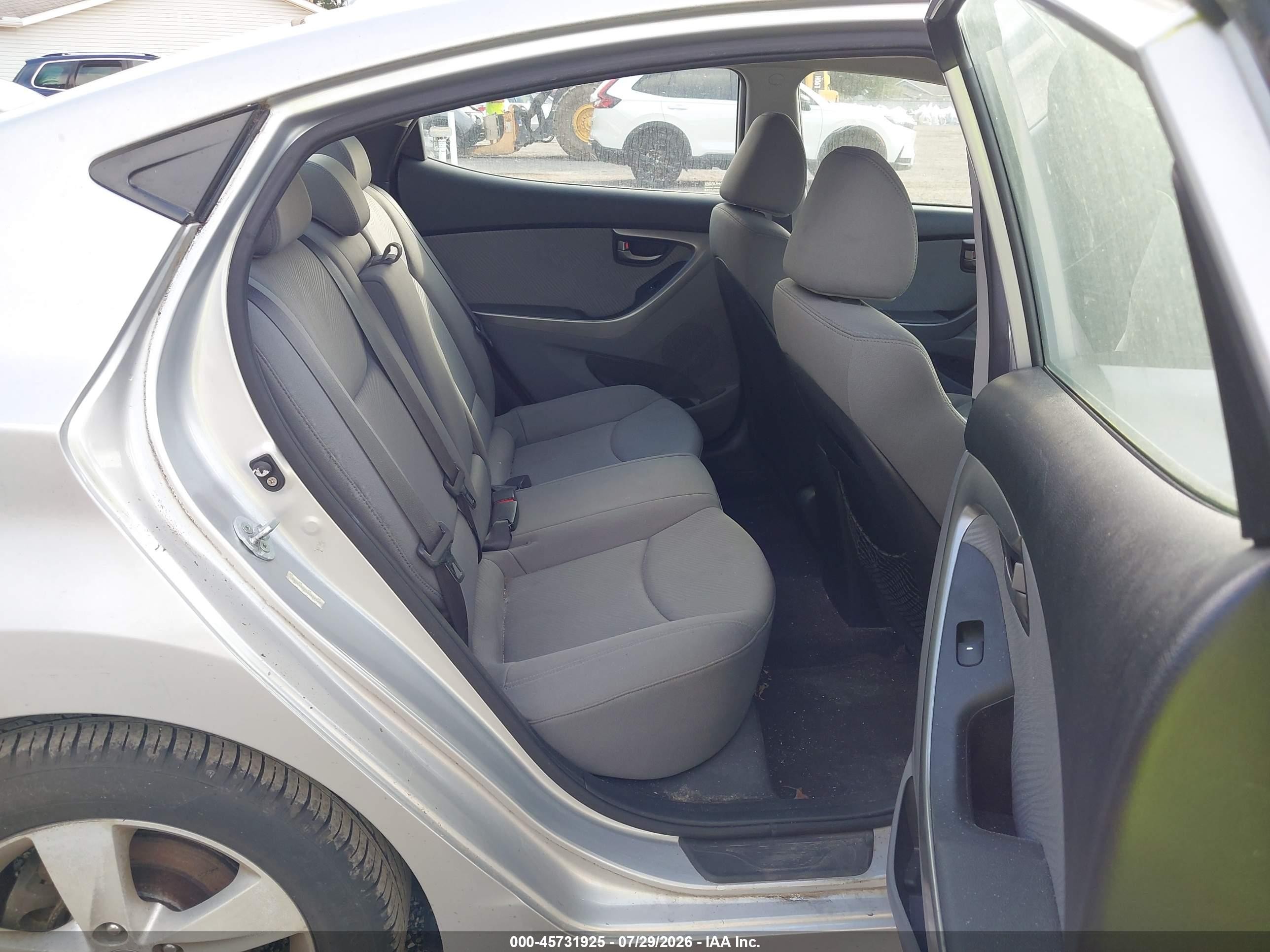 2013 Hyundai Elantra Gls Silver vin: KMHDH4AEXDU668149