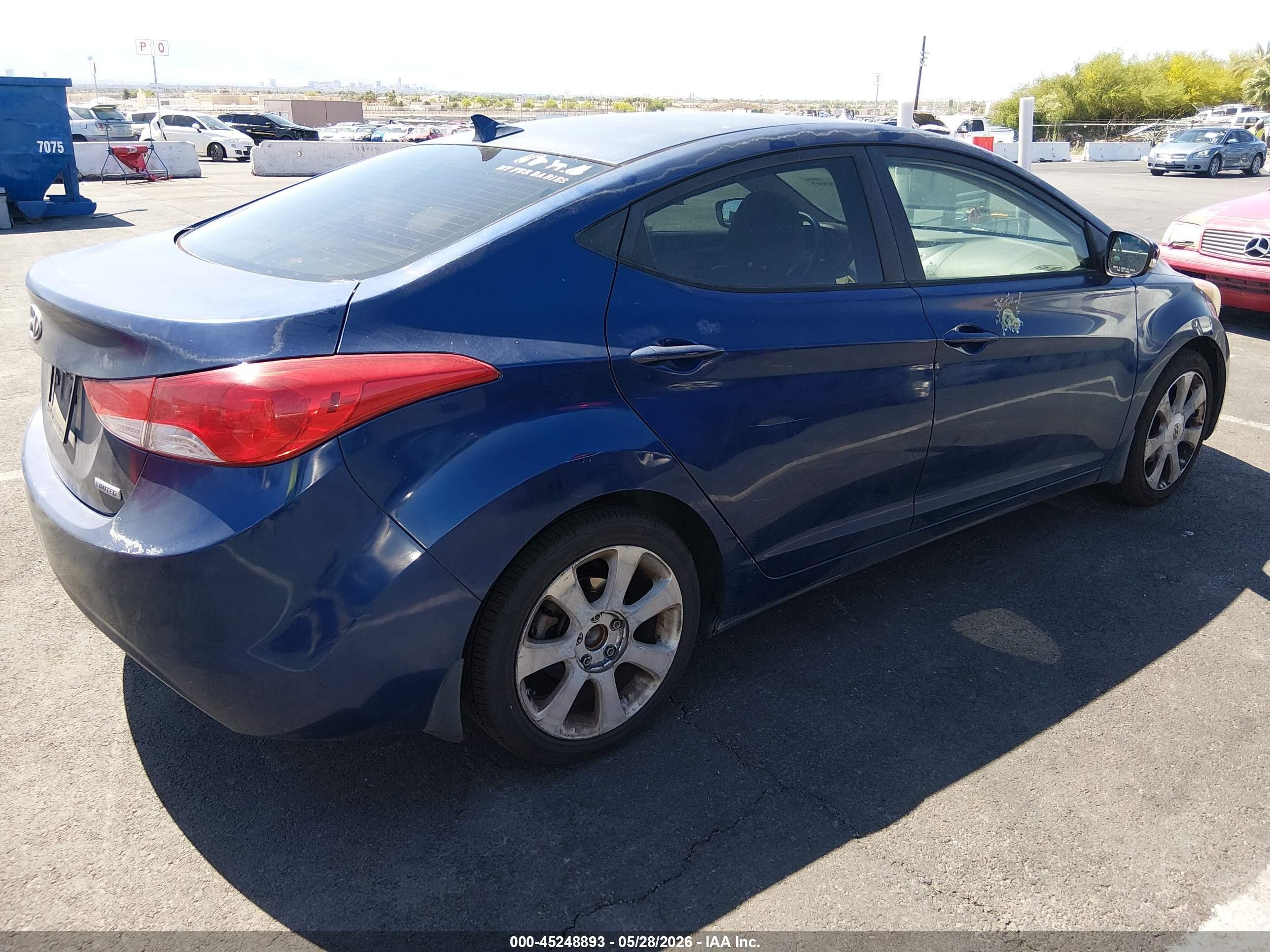 2013 Hyundai Elantra Limited Blue vin: KMHDH4AEXDU689888