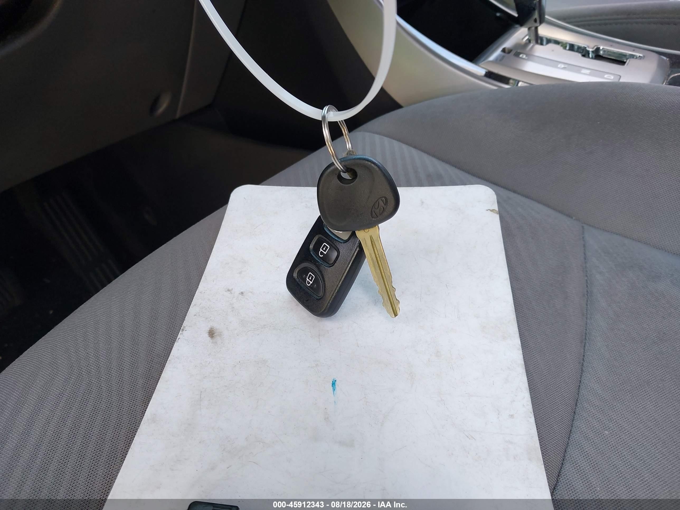 2013 Hyundai Elantra Gls Silver vin: KMHDH4AEXDU810371