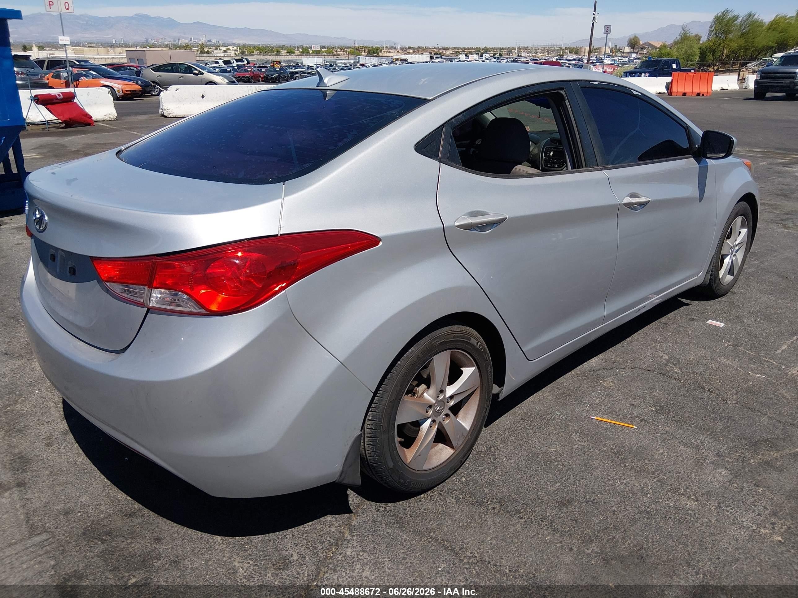 2013 Hyundai Elantra Gls Silver vin: KMHDH4AEXDU849221