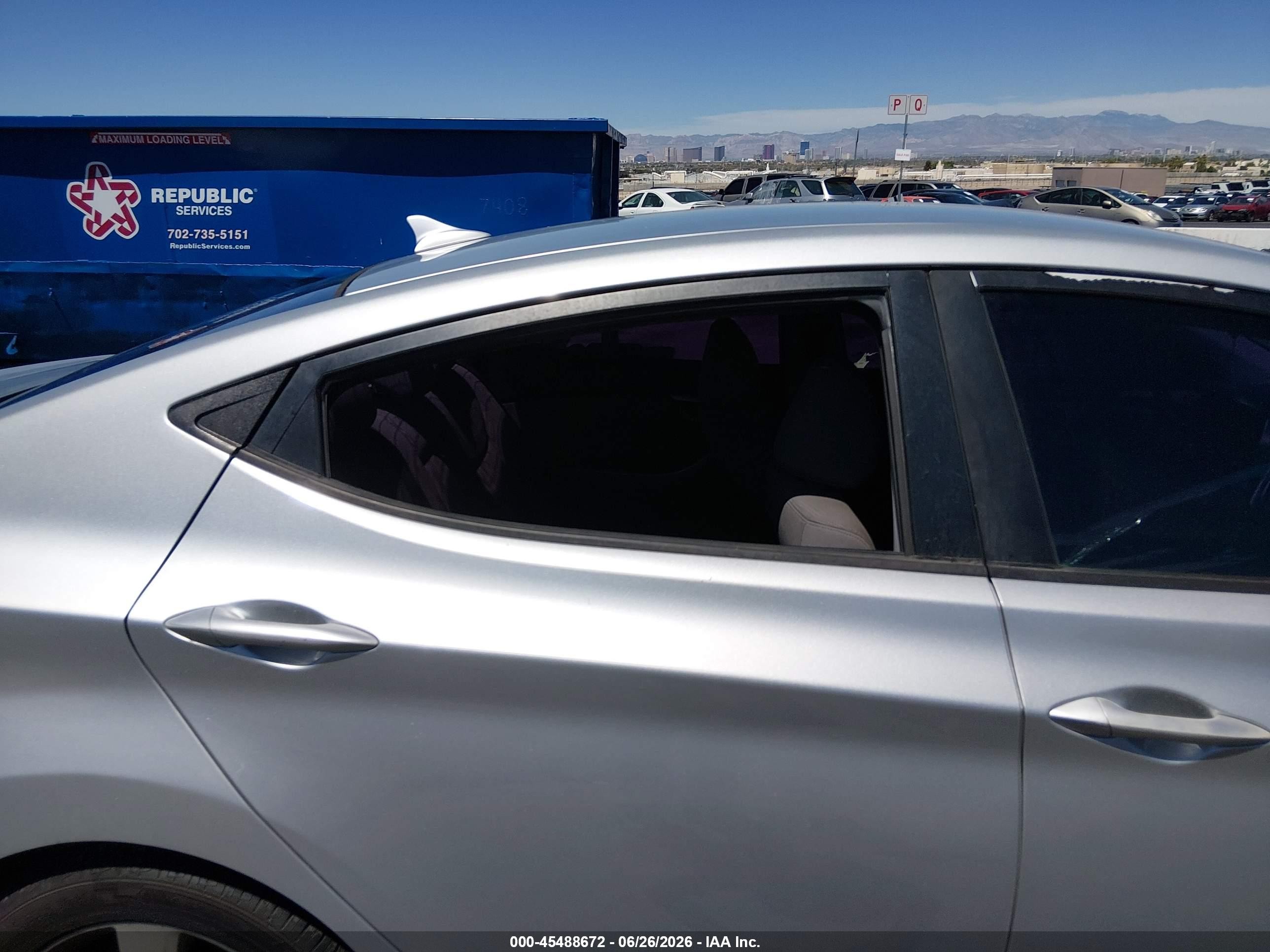 2013 Hyundai Elantra Gls Silver vin: KMHDH4AEXDU849221