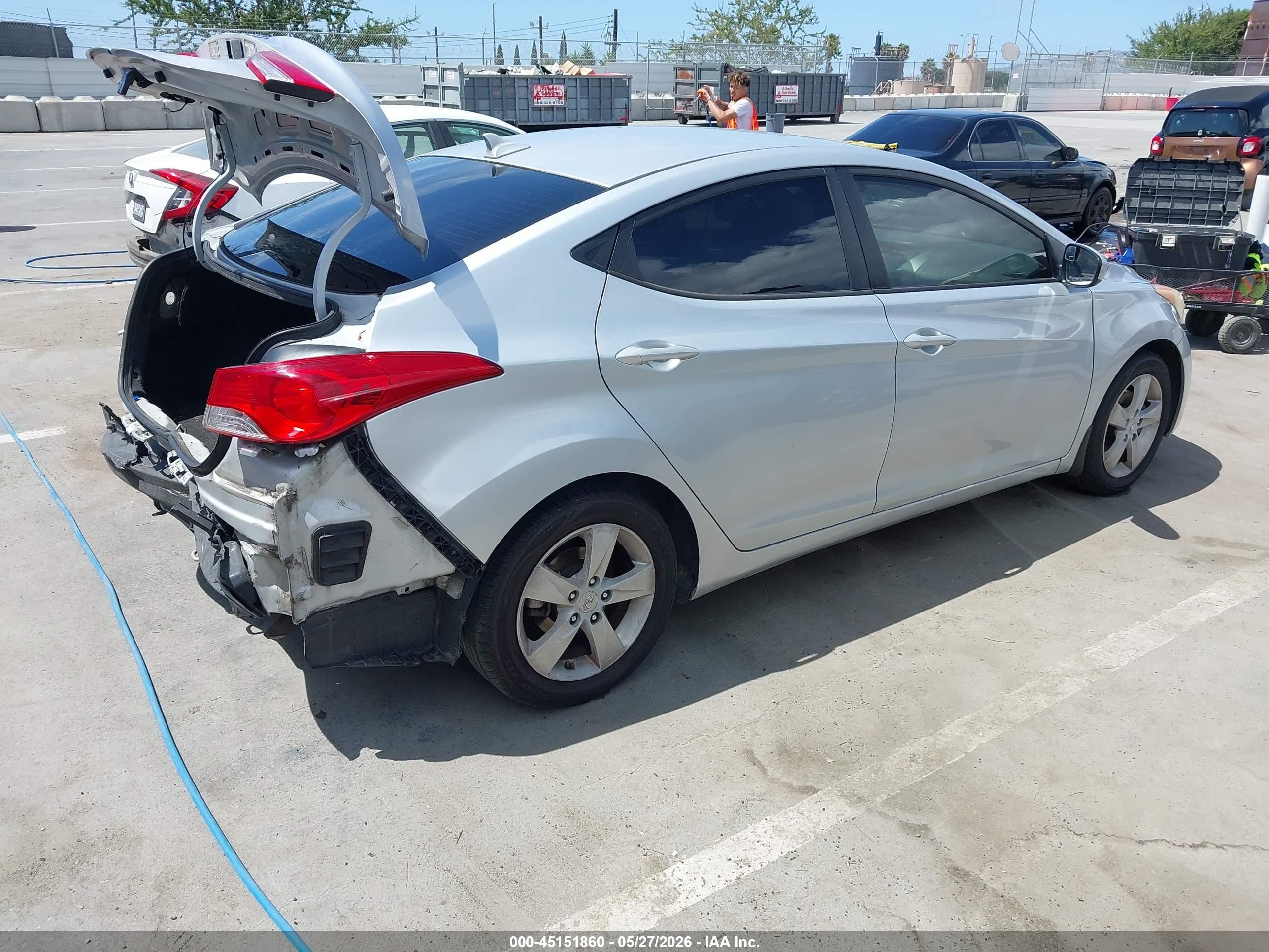 2013 Hyundai Elantra Gls Серебряный vin: KMHDH4AEXDU888150