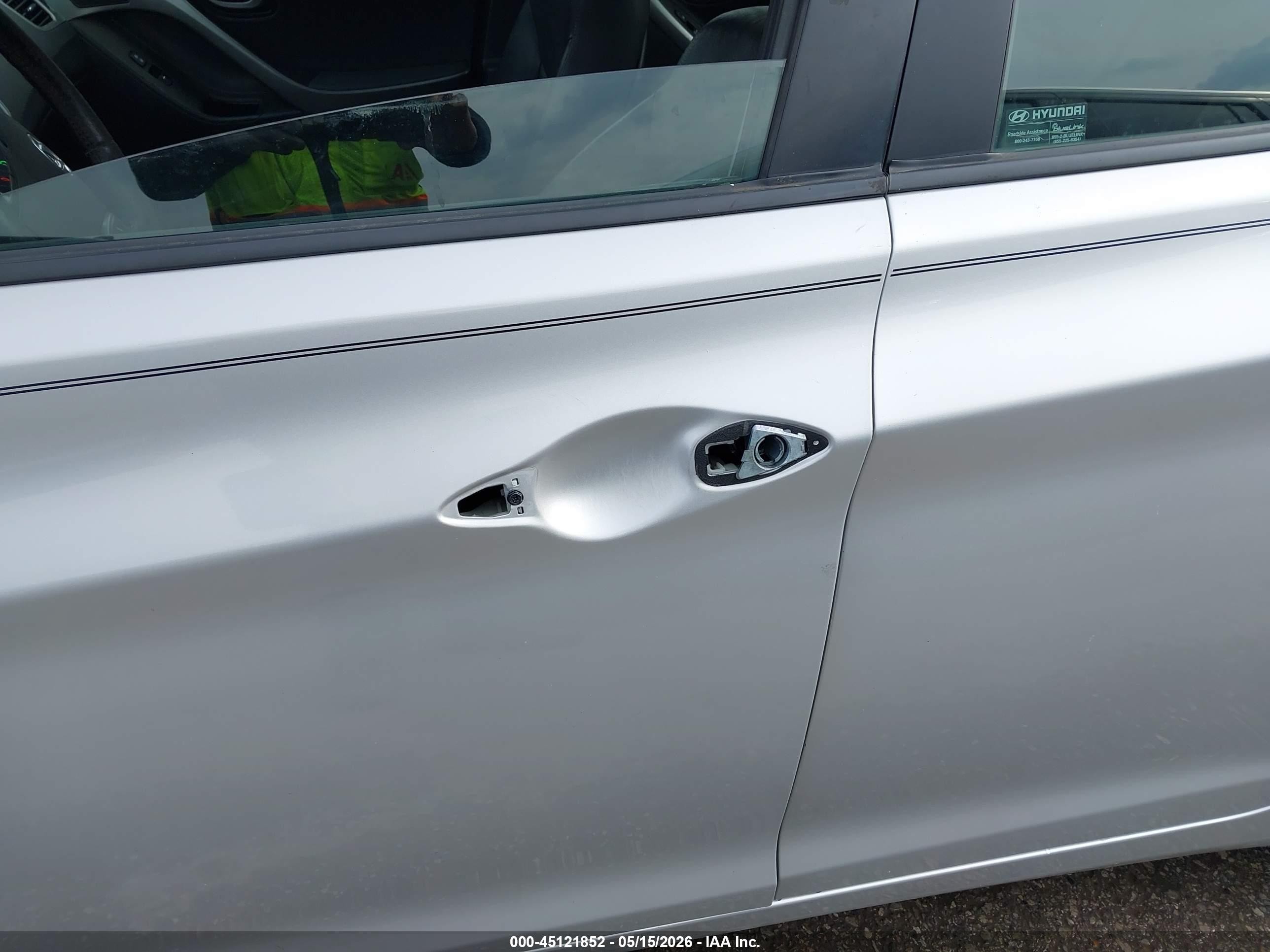 2013 Hyundai Elantra Limited Silver vin: KMHDH4AEXDU920742