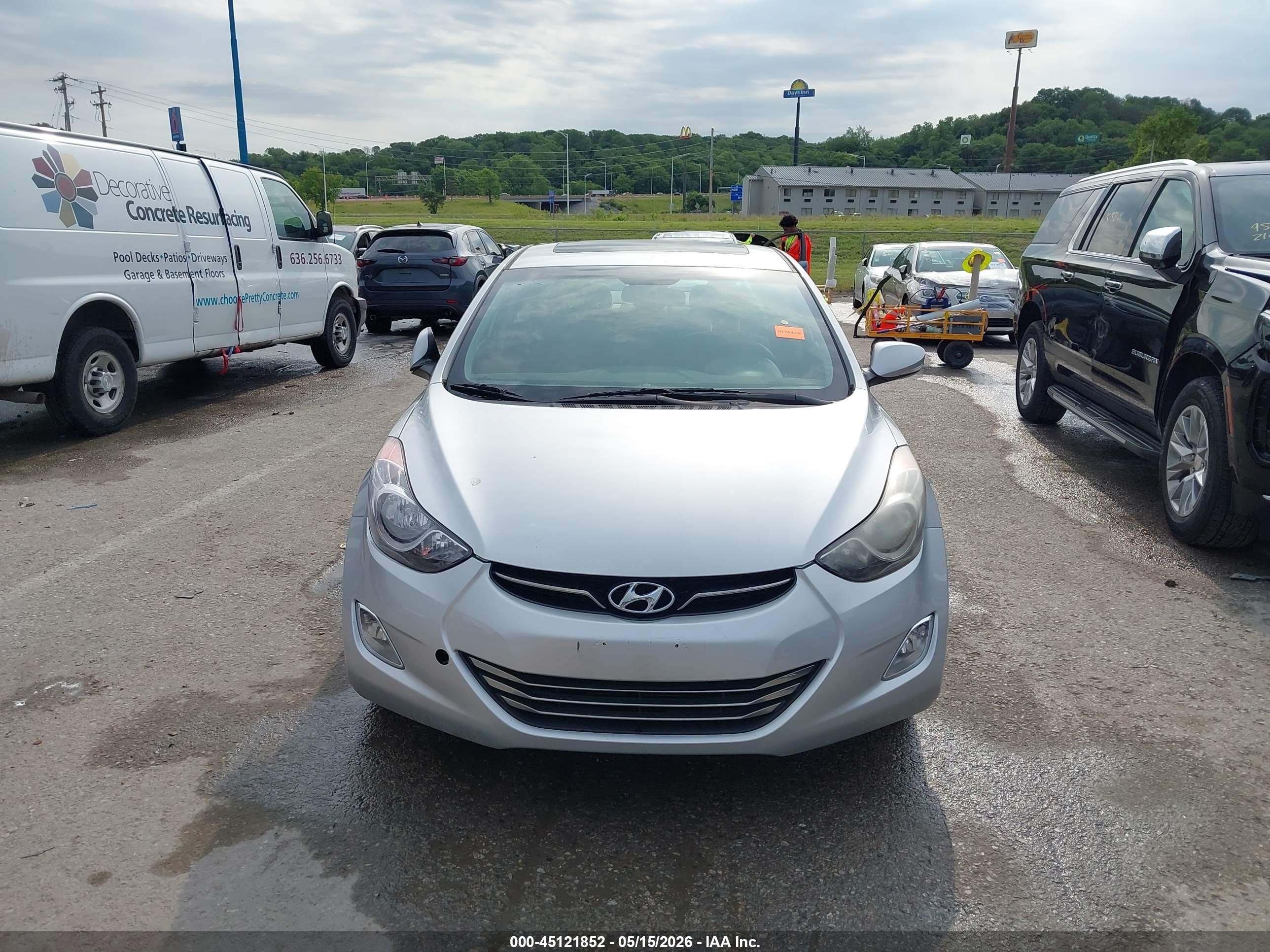 2013 Hyundai Elantra Limited Silver vin: KMHDH4AEXDU920742