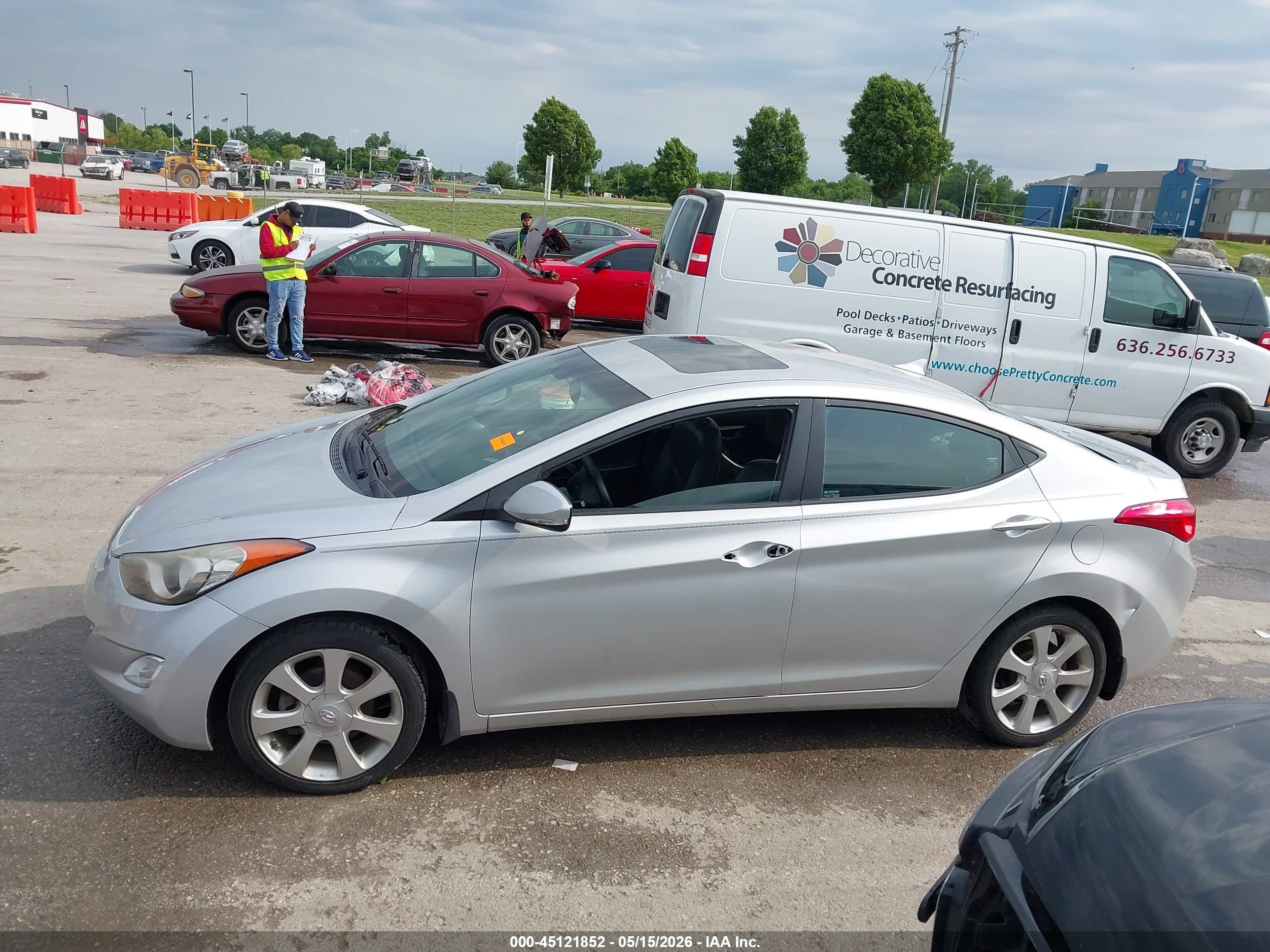 2013 Hyundai Elantra Limited Silver vin: KMHDH4AEXDU920742
