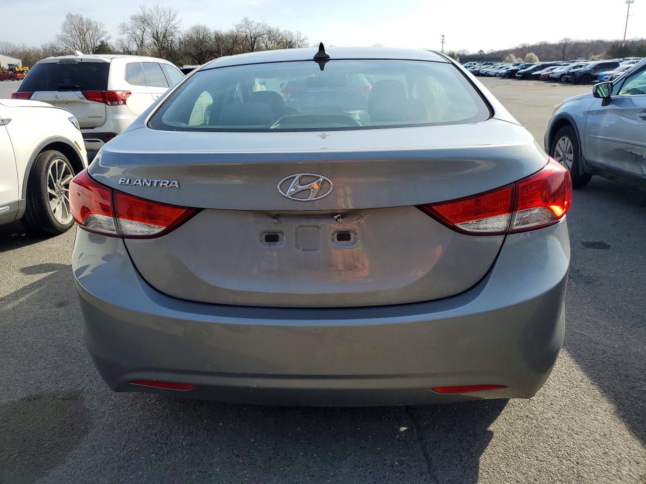 2013 Hyundai Elantra Gls Gray vin: KMHDH4AEXDU928047