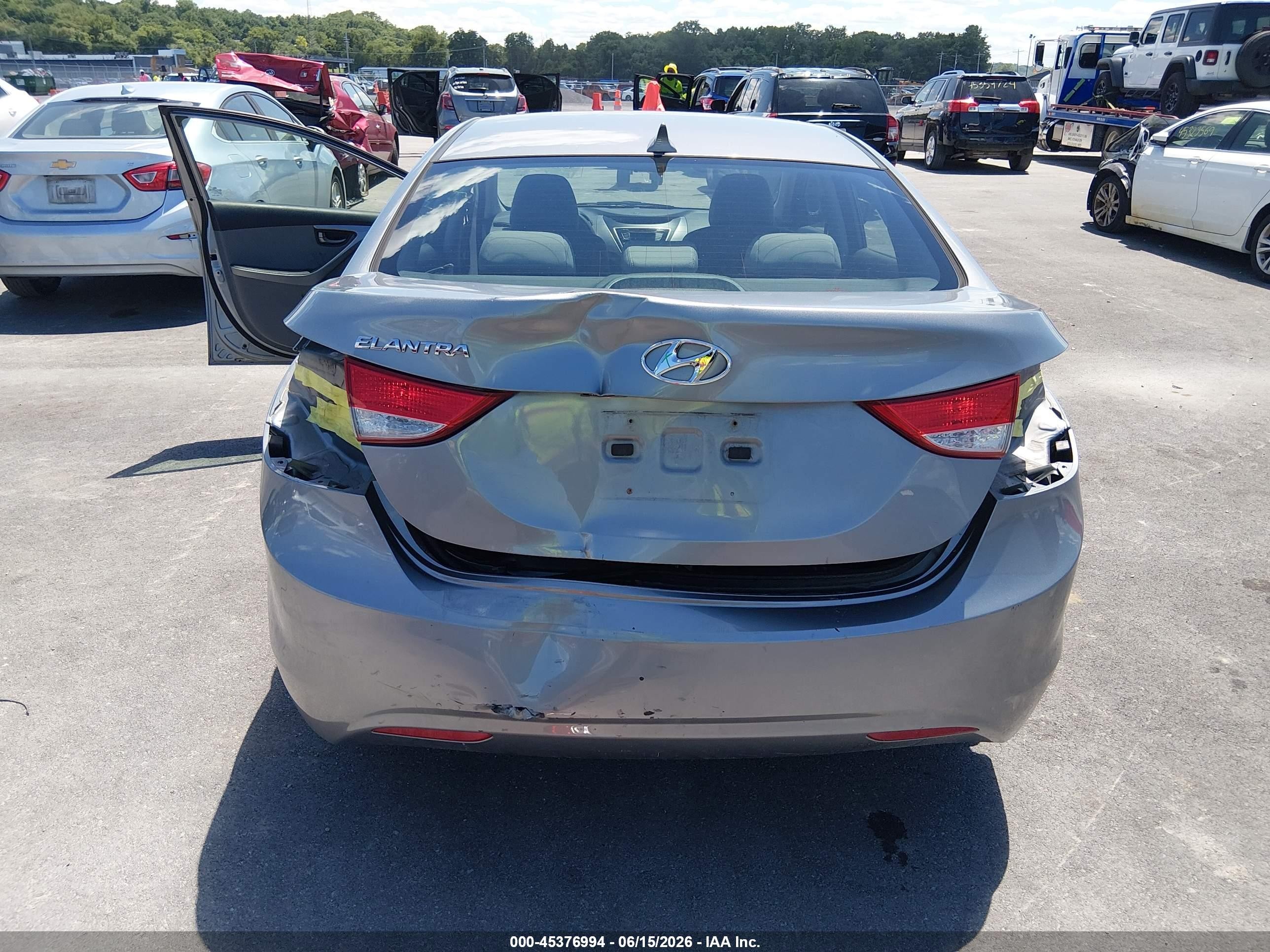 2013 Hyundai Elantra Gls Silver vin: KMHDH4AEXDU942093