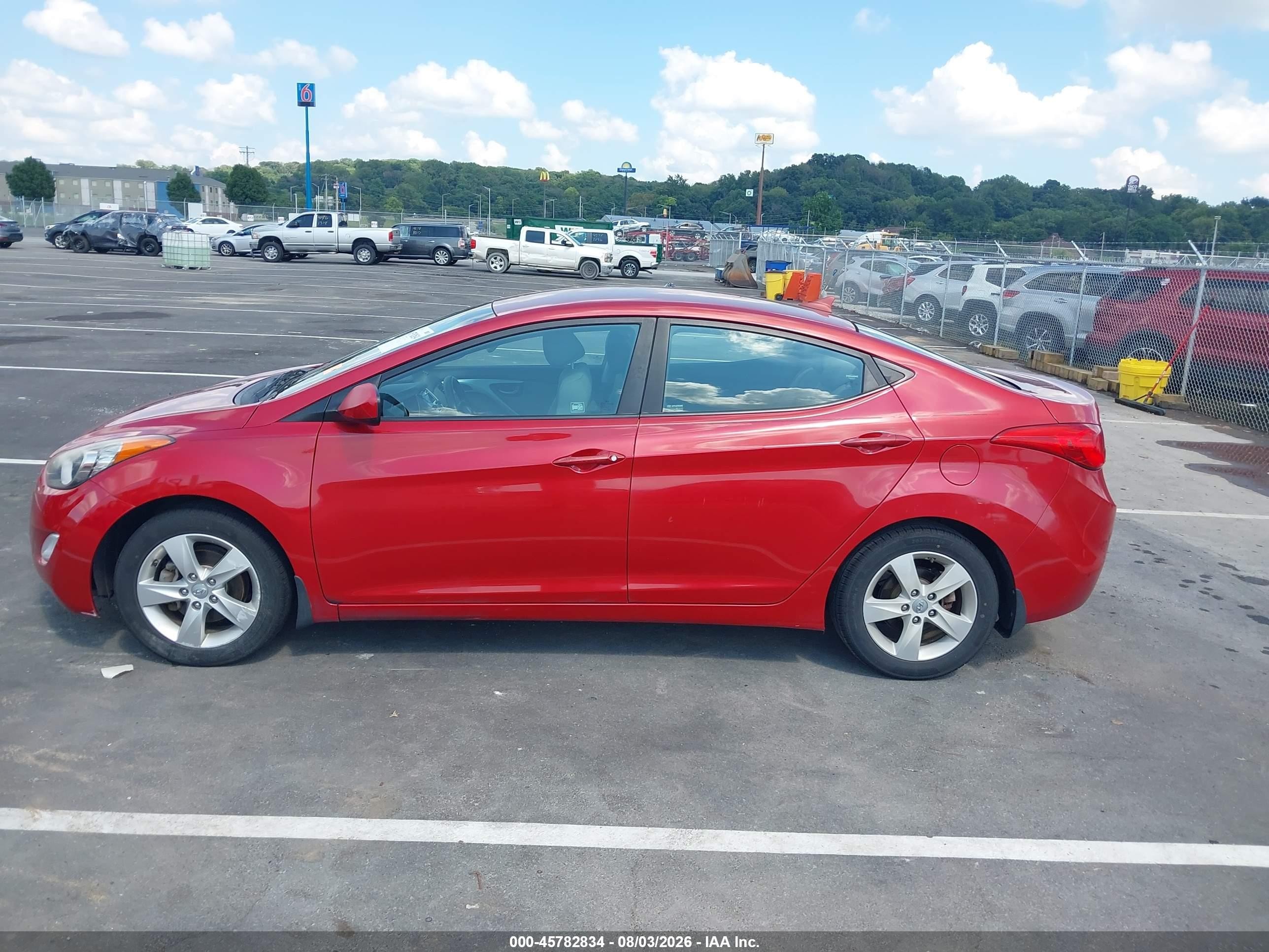 2013 Hyundai Elantra Gls Red vin: KMHDH4AEXDU942613