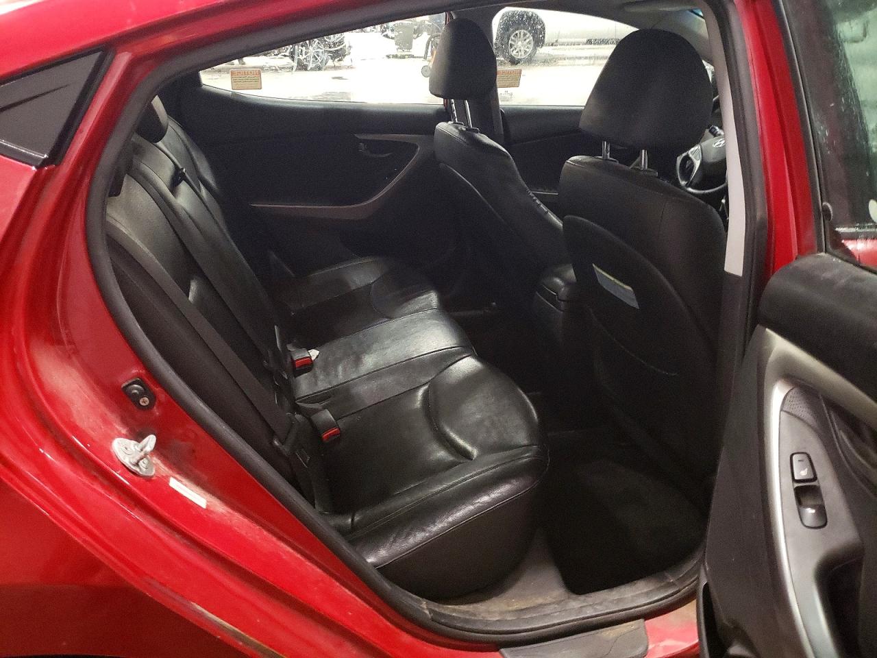 2013 Hyun Elantra Maroon vin: KMHDH4AEXDU943115