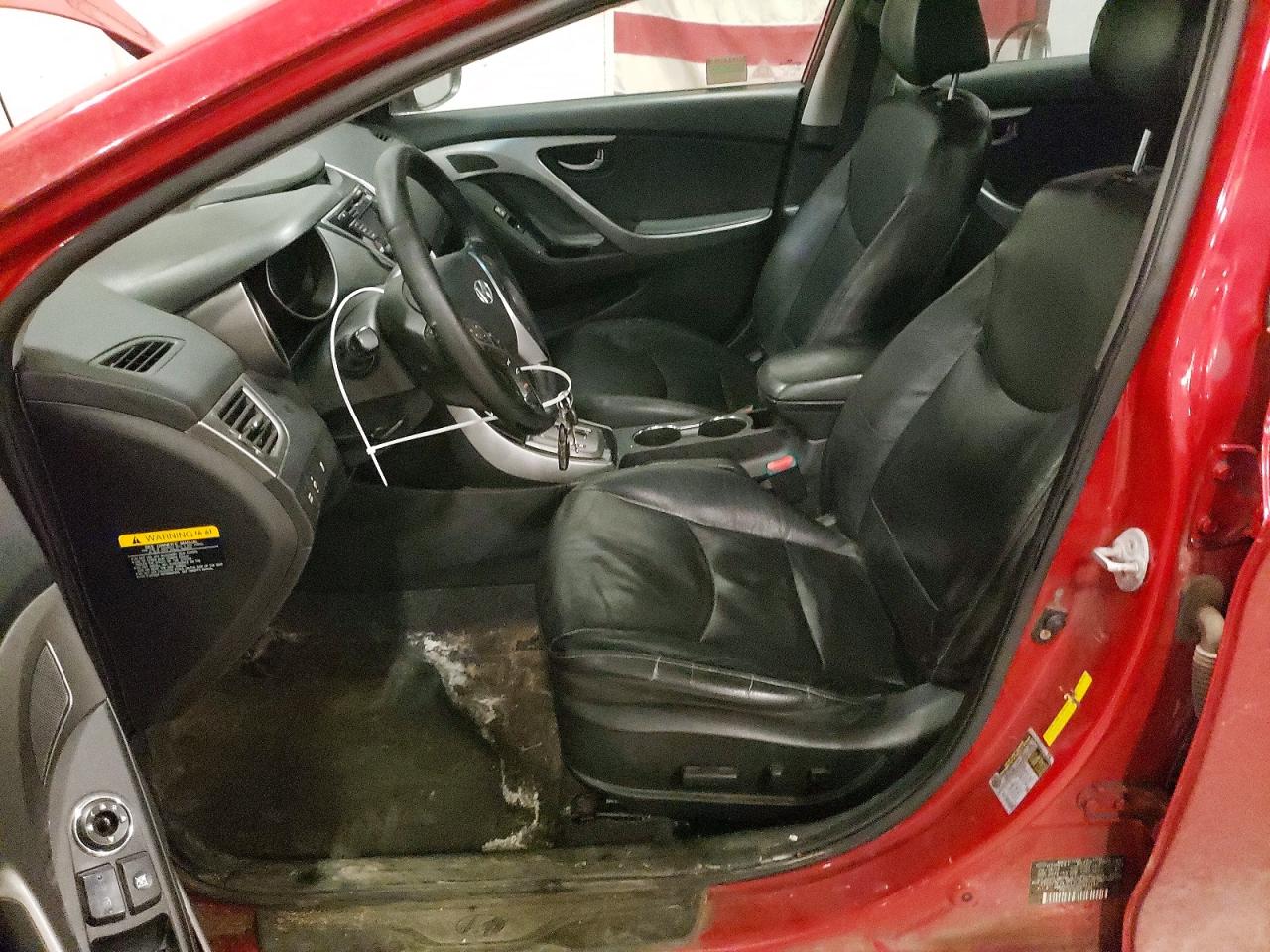 2013 Hyun Elantra Maroon vin: KMHDH4AEXDU943115