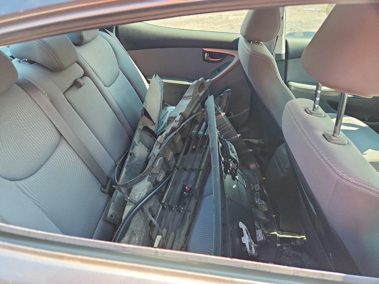2014 Hyundai Elantra Se Silver vin: KMHDH4AEXEU048080