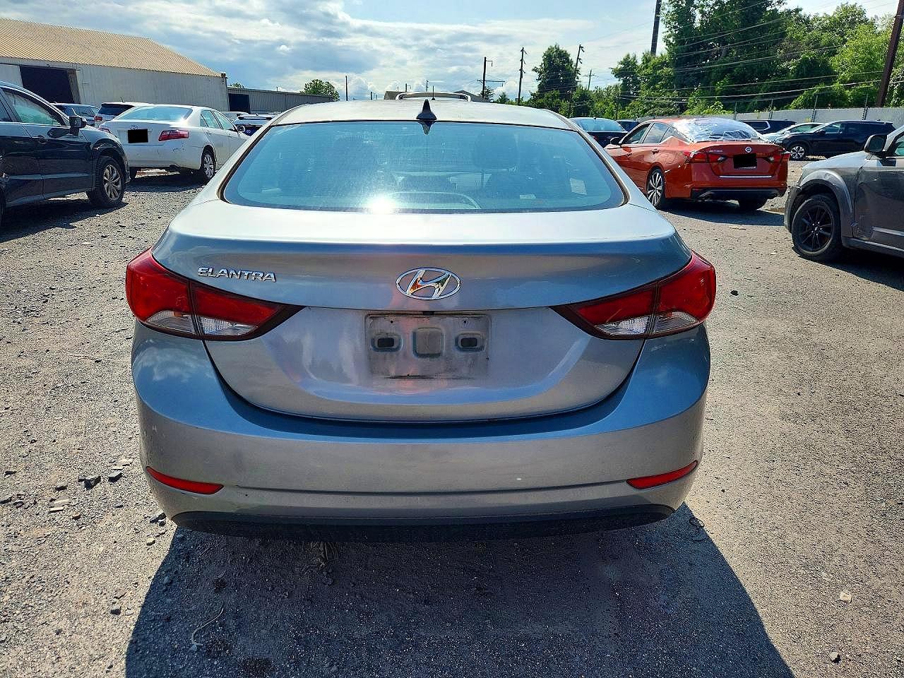 2014 Hyundai Elantra Se Silver vin: KMHDH4AEXEU048080