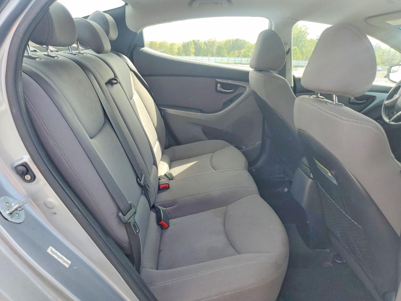 2014 Hyundai Elantra Se Silver vin: KMHDH4AEXEU153038