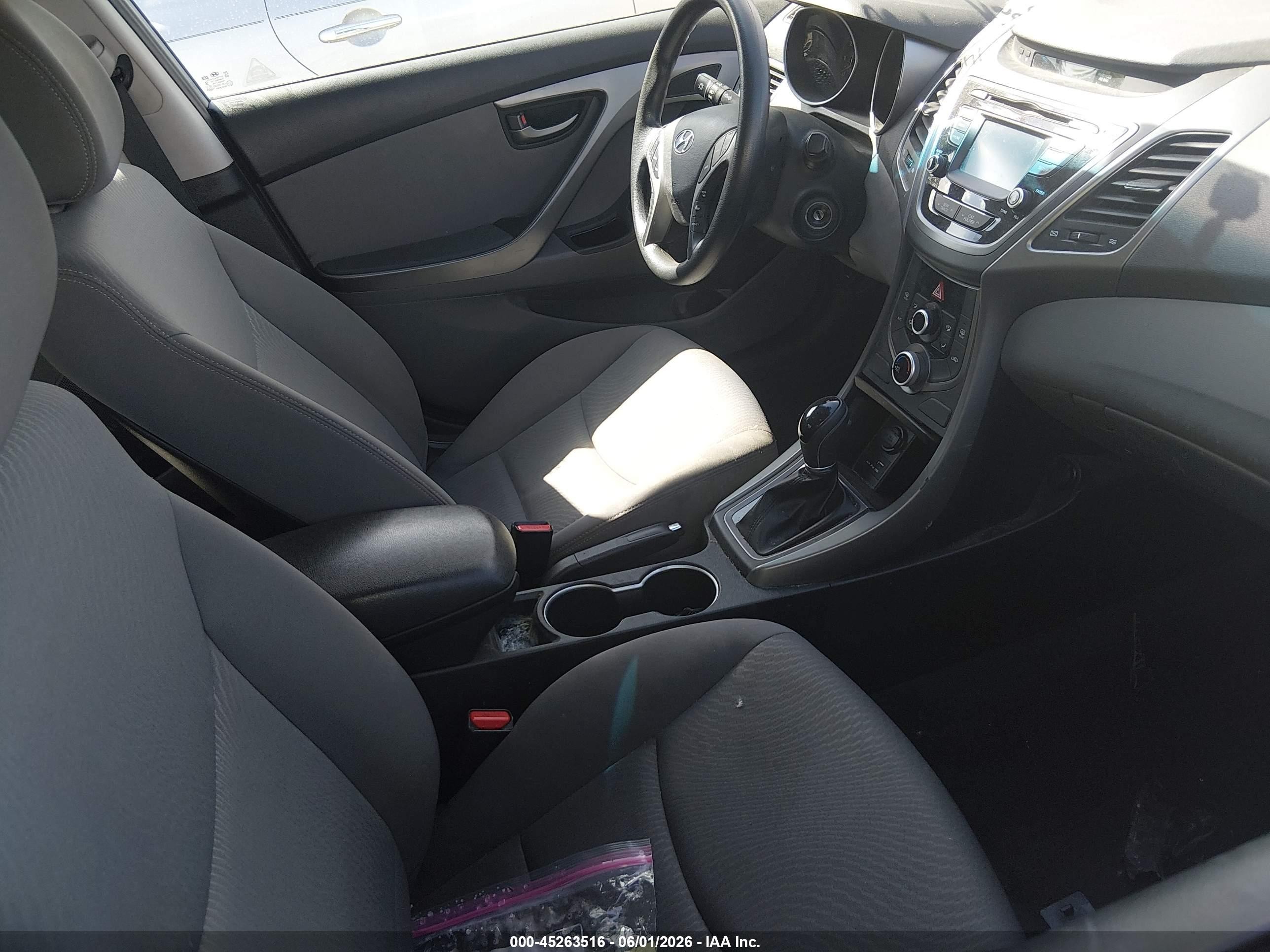2015 Hyundai Elantra Se Silver vin: KMHDH4AEXFU222389