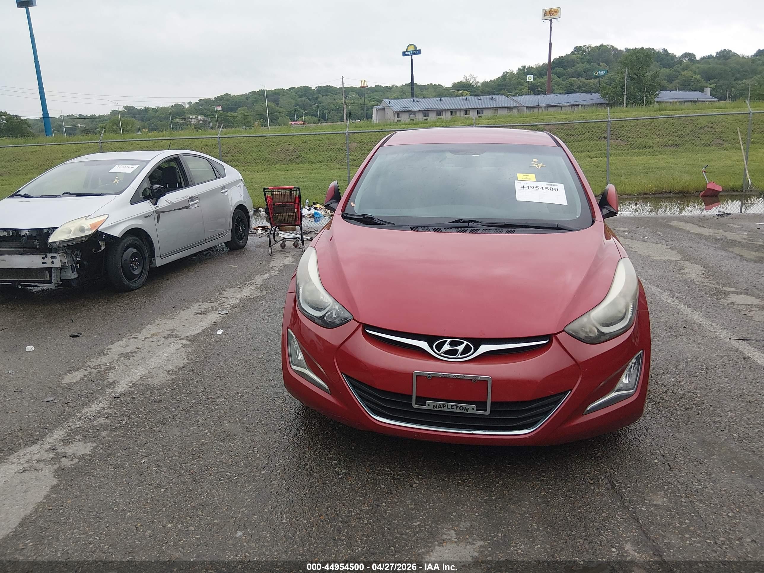 2015 Hyundai Elantra Se Burgundy vin: KMHDH4AEXFU225633