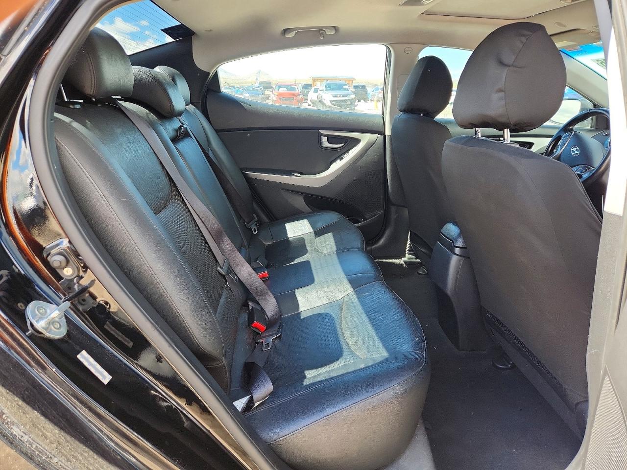 2015 Hyundai Elantra Black vin: KMHDH4AEXFU234445