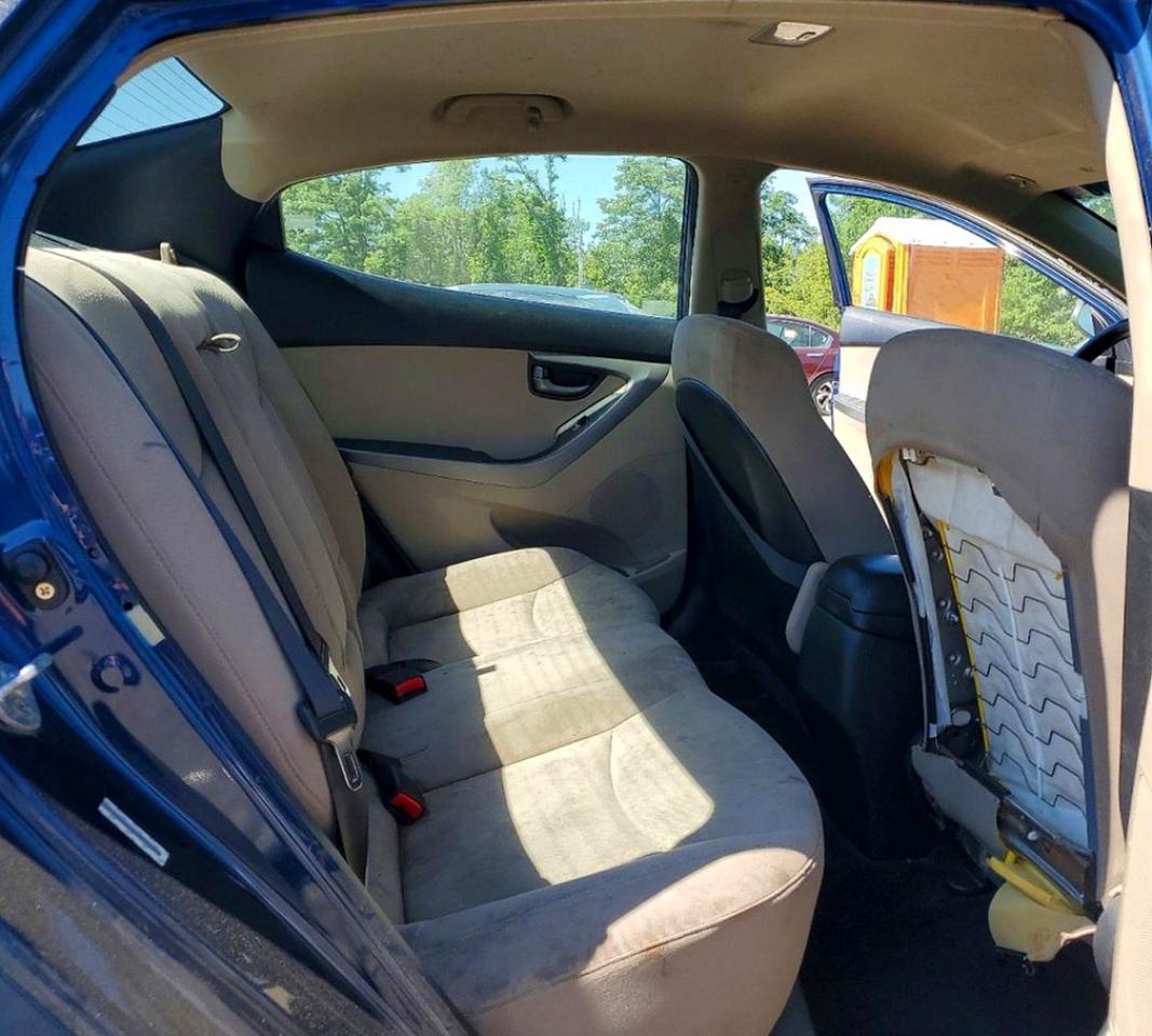 2015 Hyundai Elantra Se Blue vin: KMHDH4AEXFU252461