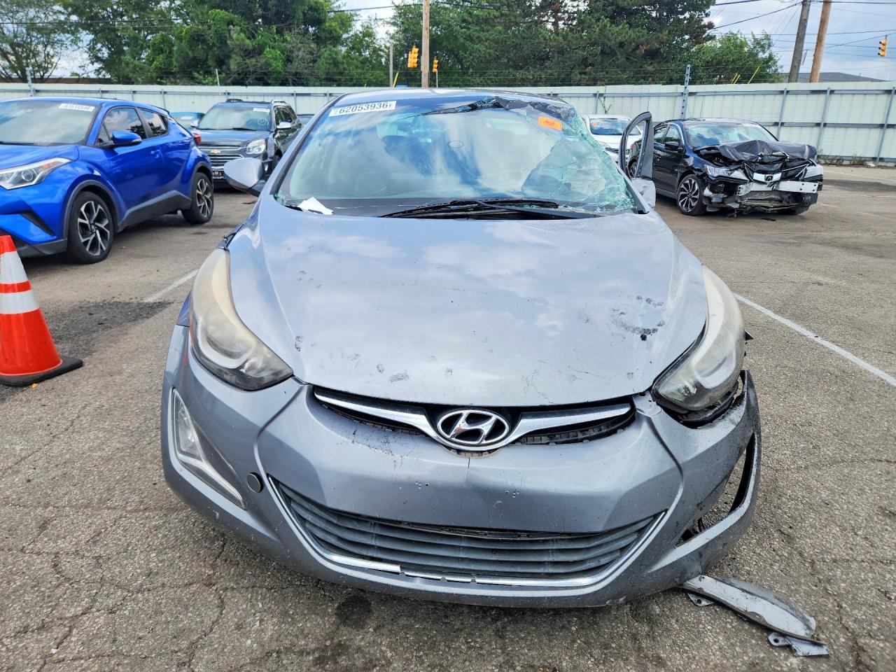 2015 Hyundai Elantra Se Silver vin: KMHDH4AEXFU252928