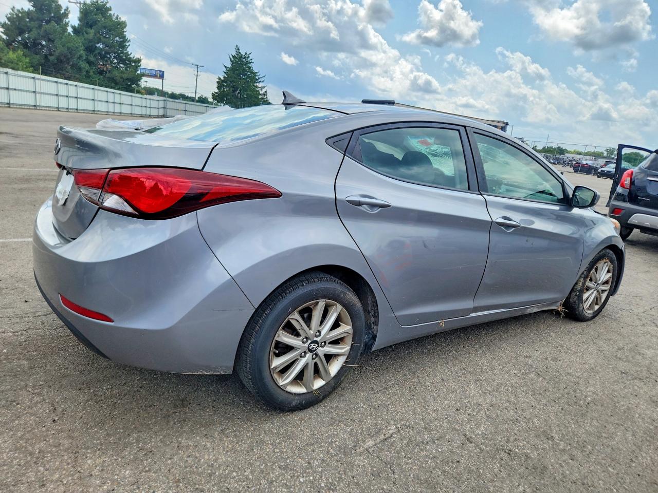 2015 Hyundai Elantra Se Silver vin: KMHDH4AEXFU252928