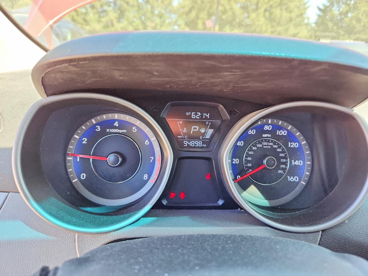 2015 Hyundai Elantra Se Red vin: KMHDH4AEXFU253335