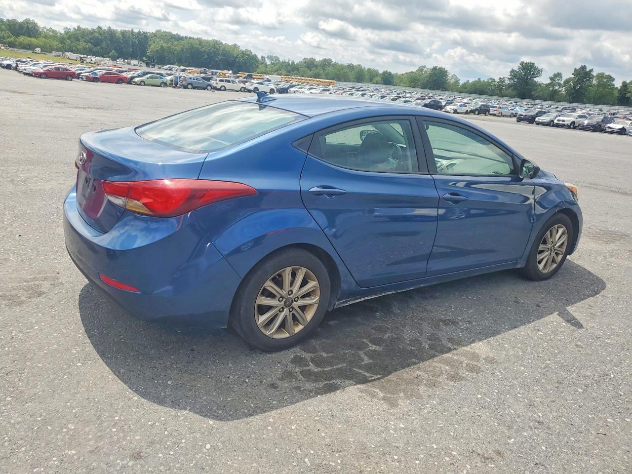 2015 Hyundai Elantra Se Blue vin: KMHDH4AEXFU281362