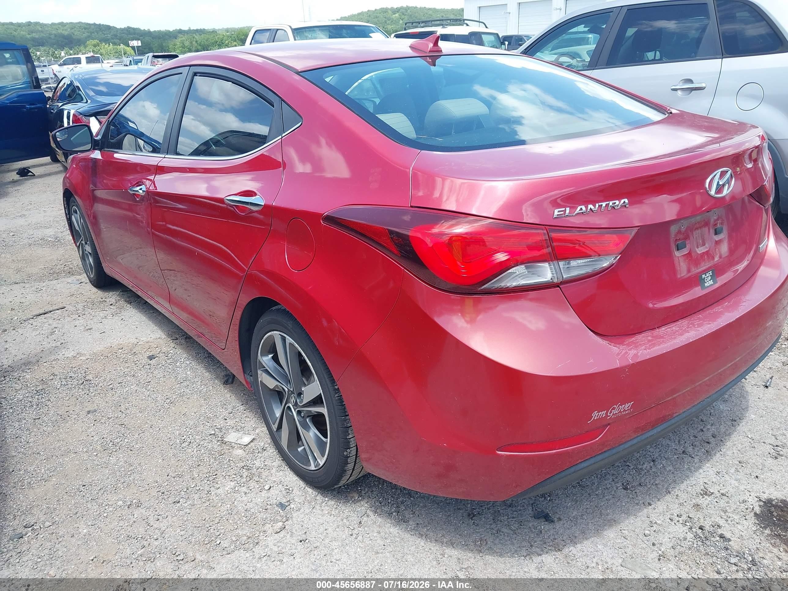 2015 Hyundai Elantra Limited Red vin: KMHDH4AEXFU304123