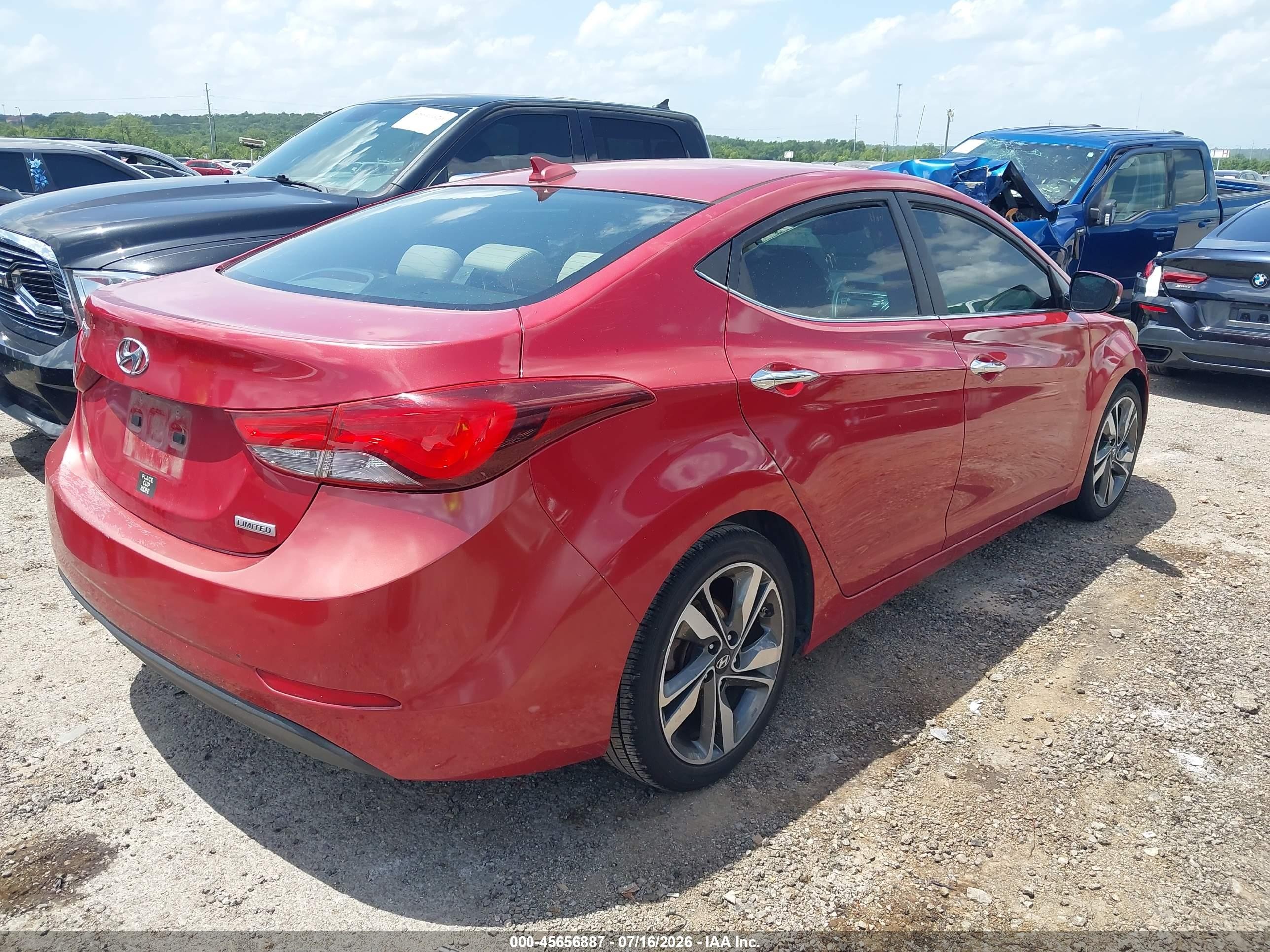 2015 Hyundai Elantra Limited Red vin: KMHDH4AEXFU304123