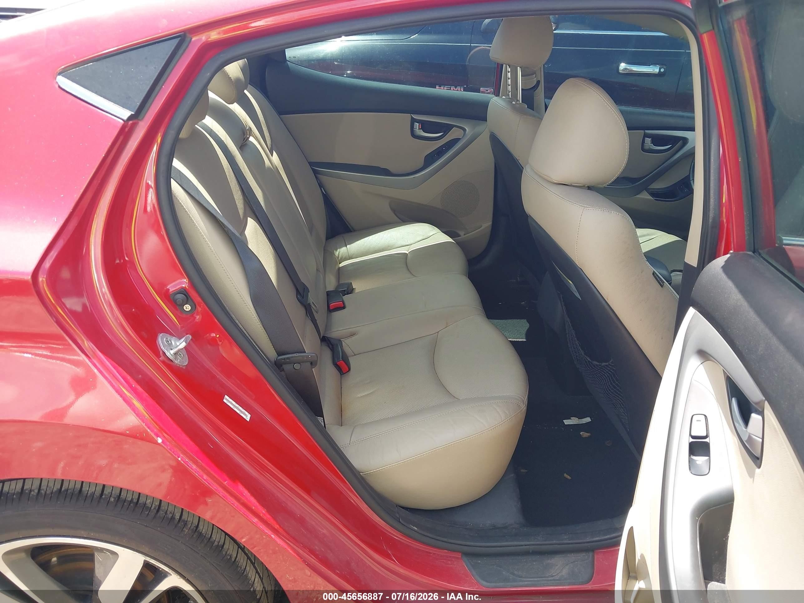 2015 Hyundai Elantra Limited Red vin: KMHDH4AEXFU304123