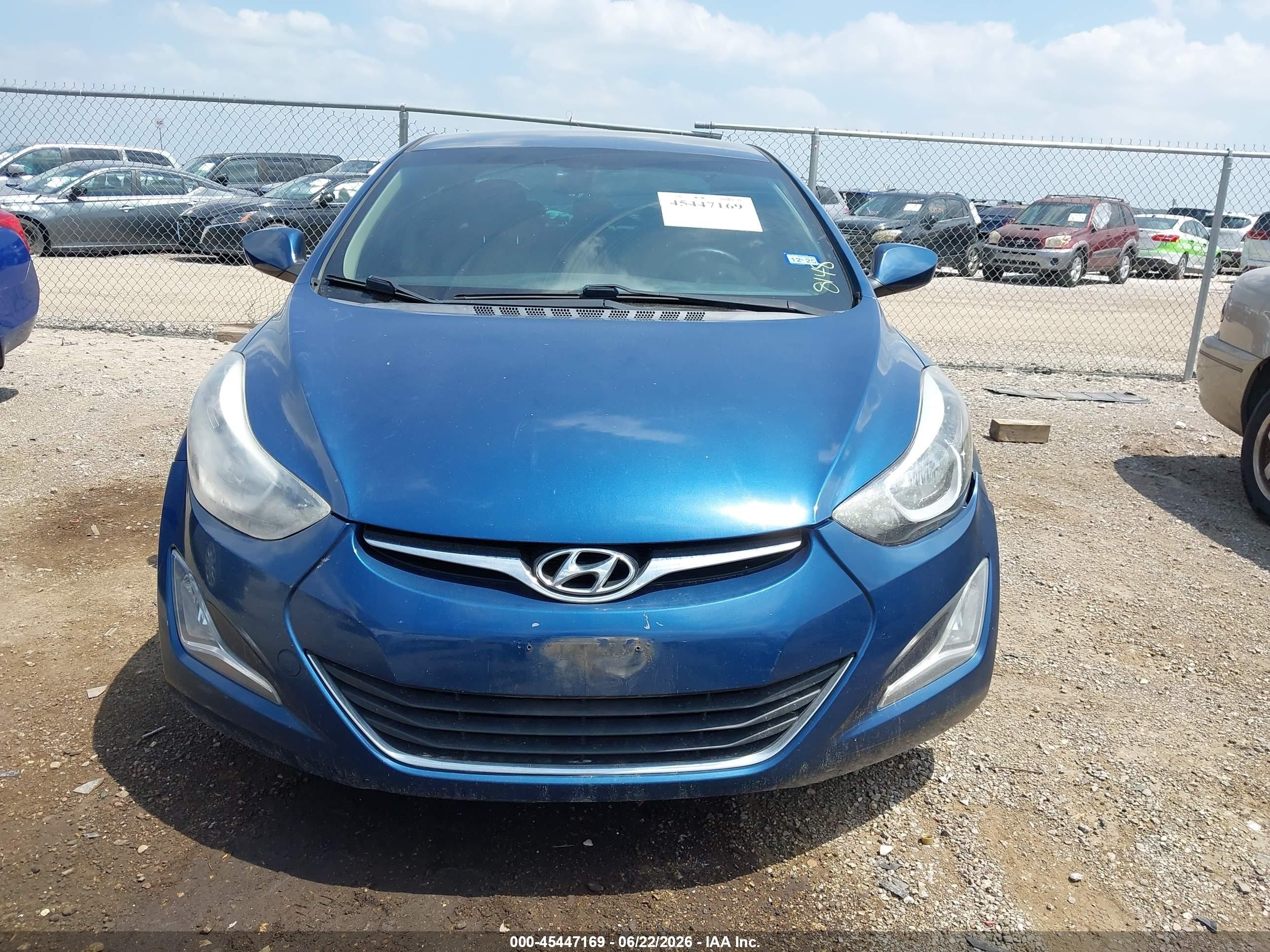 2015 Hyundai Elantra Se Blue vin: KMHDH4AEXFU358148