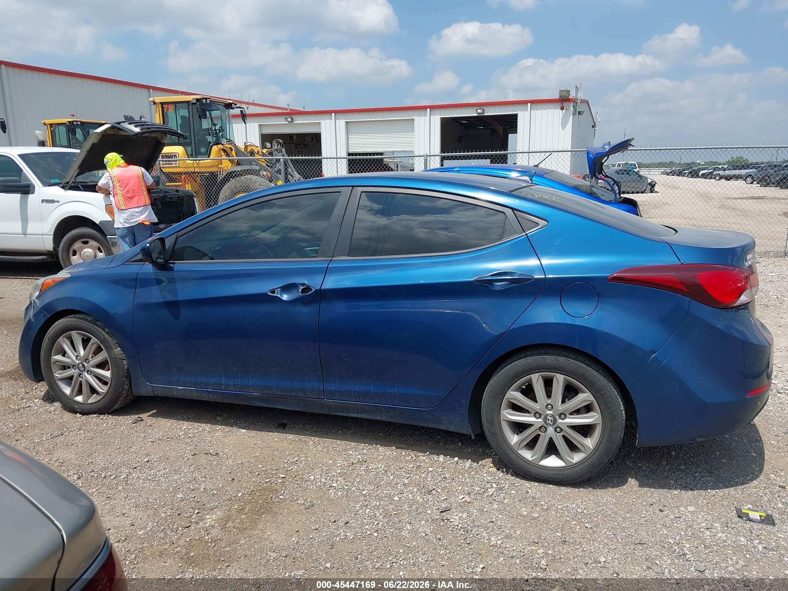 2015 Hyundai Elantra Se Blue vin: KMHDH4AEXFU358148