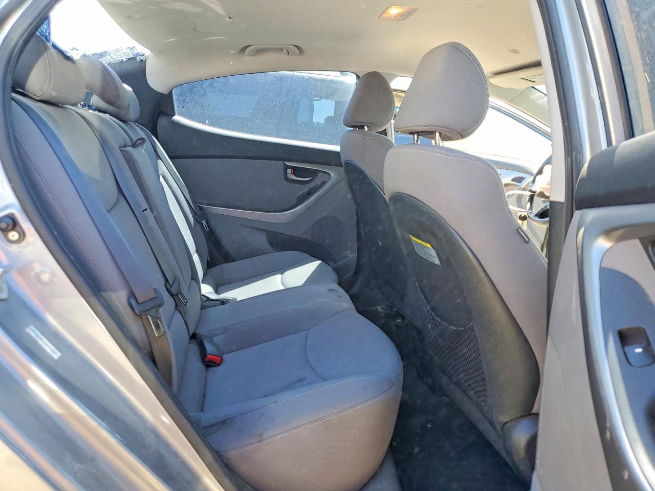 2015 Hyundai Elantra Silver vin: KMHDH4AEXFU419126