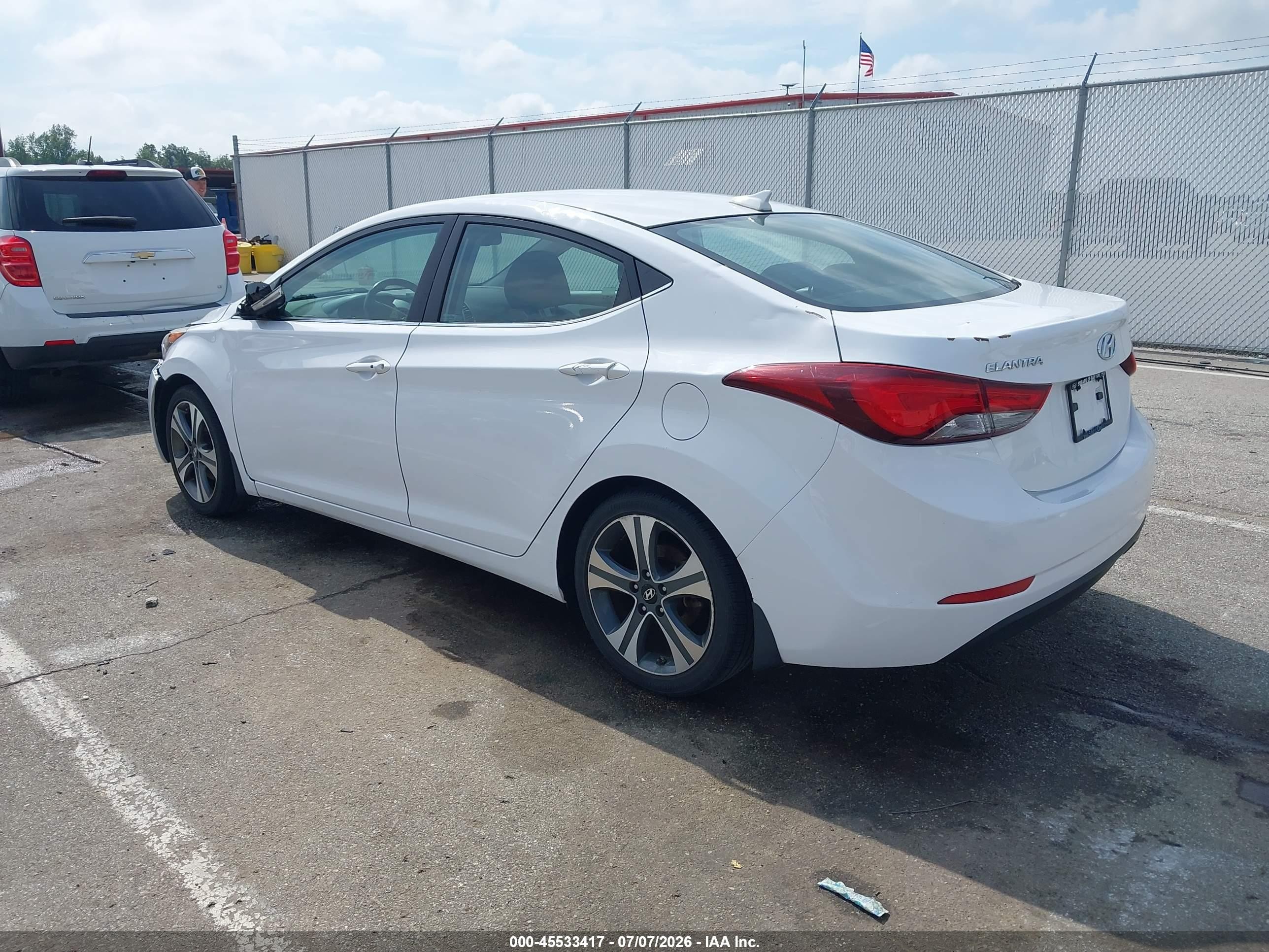 2015 Hyundai Elantra Sport Белый vin: KMHDH4AH1FU282636
