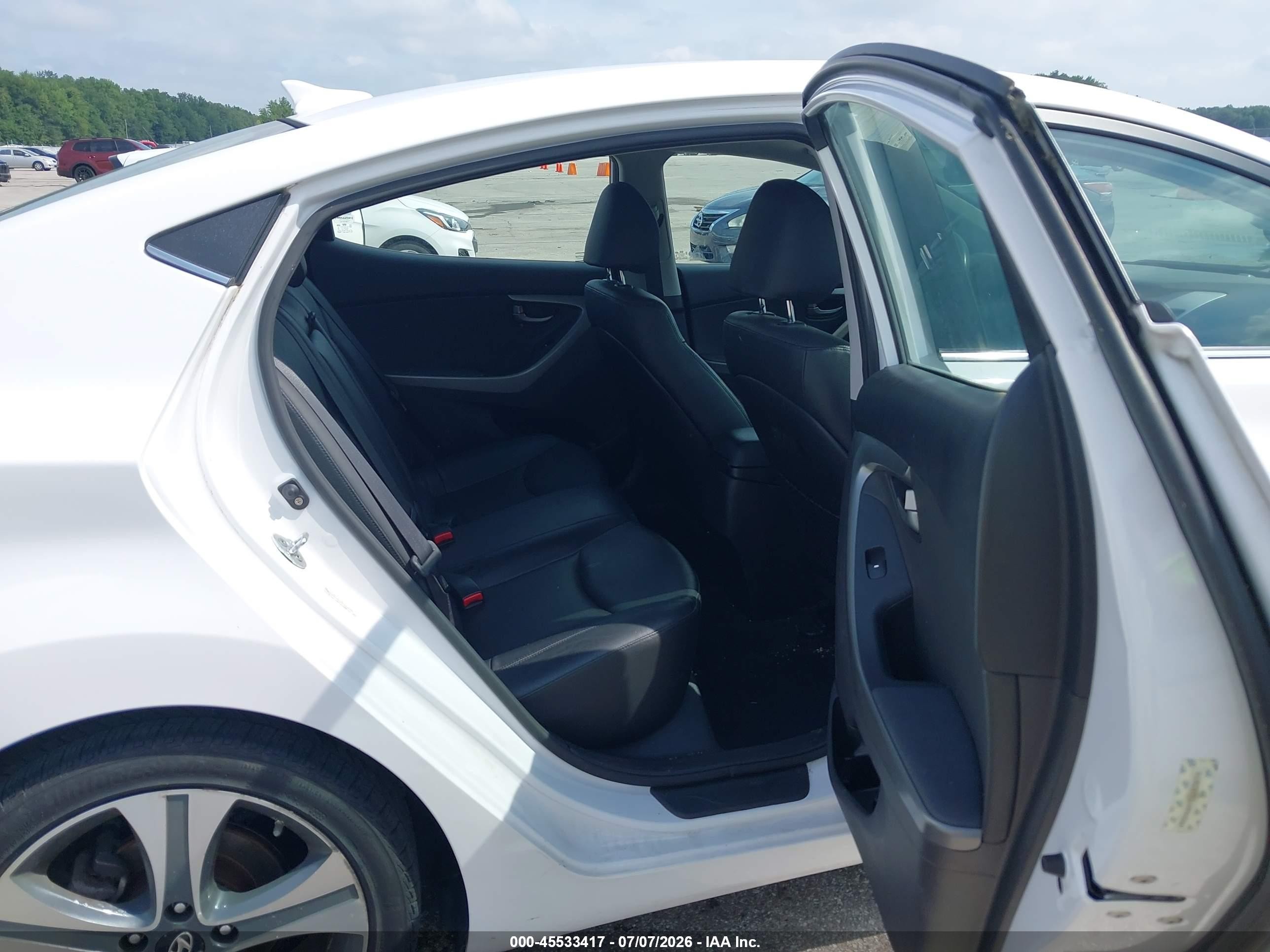 2015 Hyundai Elantra Sport Белый vin: KMHDH4AH1FU282636