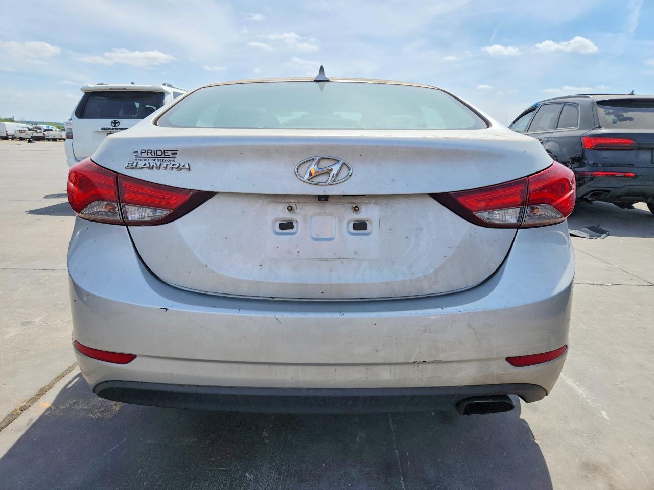 2014 Hyundai Elantra Sport Silver vin: KMHDH4AH2EU158678